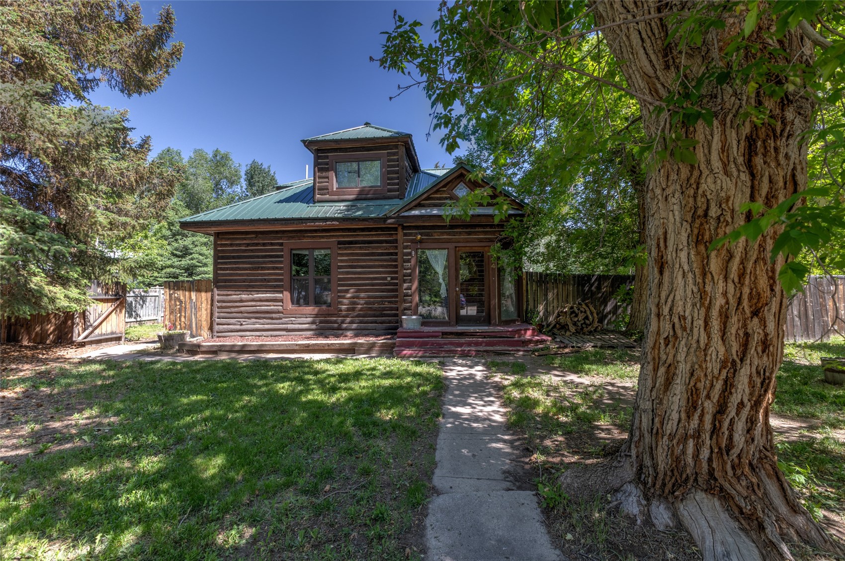 524 E Washington Avenue Property Photo 3