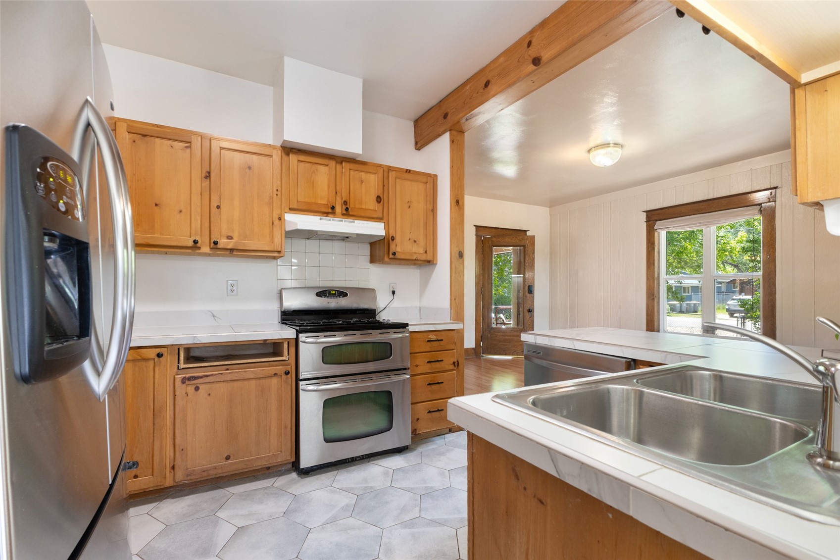 524 E Washington Avenue Property Photo 10