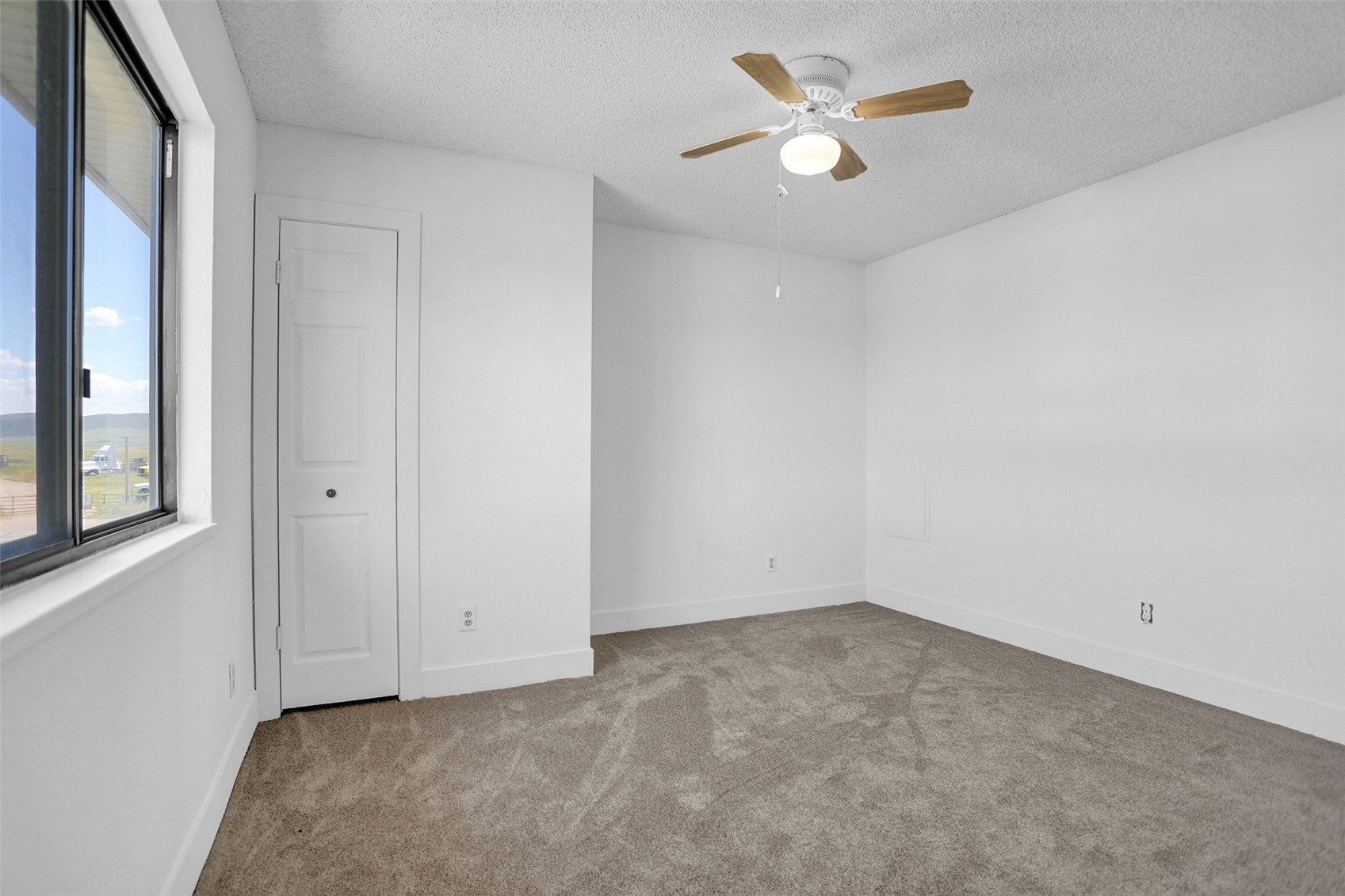 303 Vista Verde Drive 303 Property Photo 10