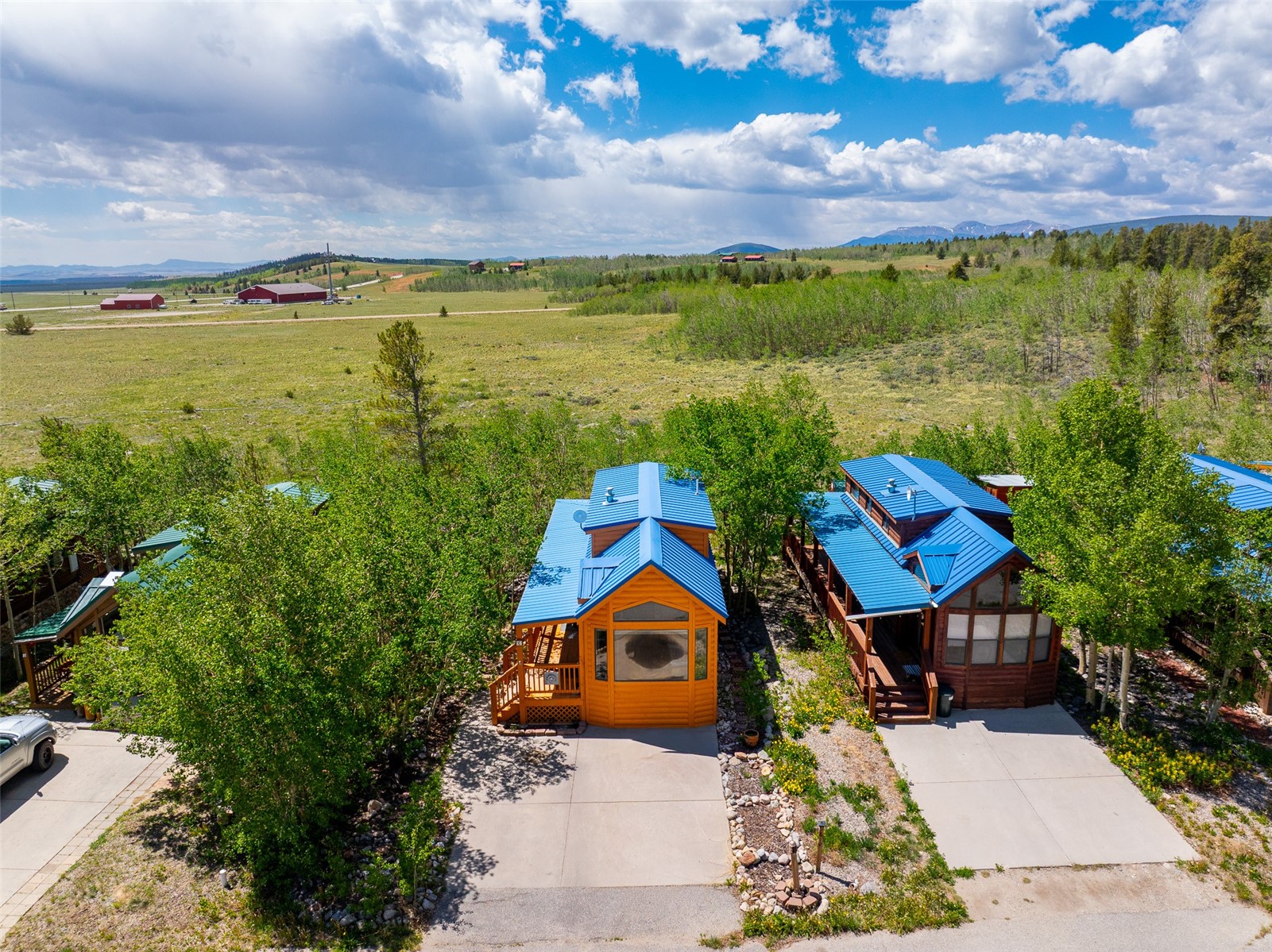 92 Sunshine Loop Property Photo 2