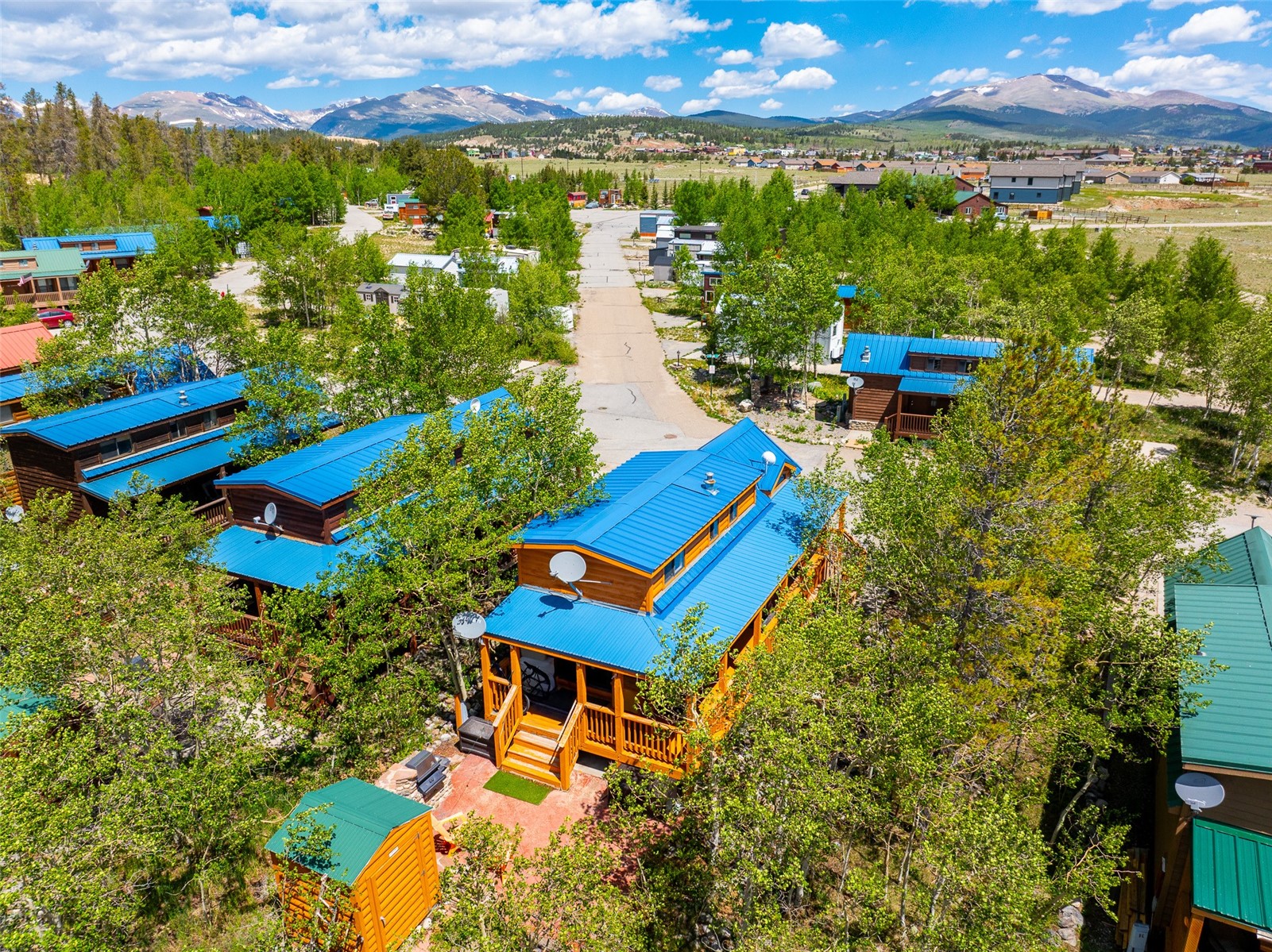 92 Sunshine Loop Property Photo 3