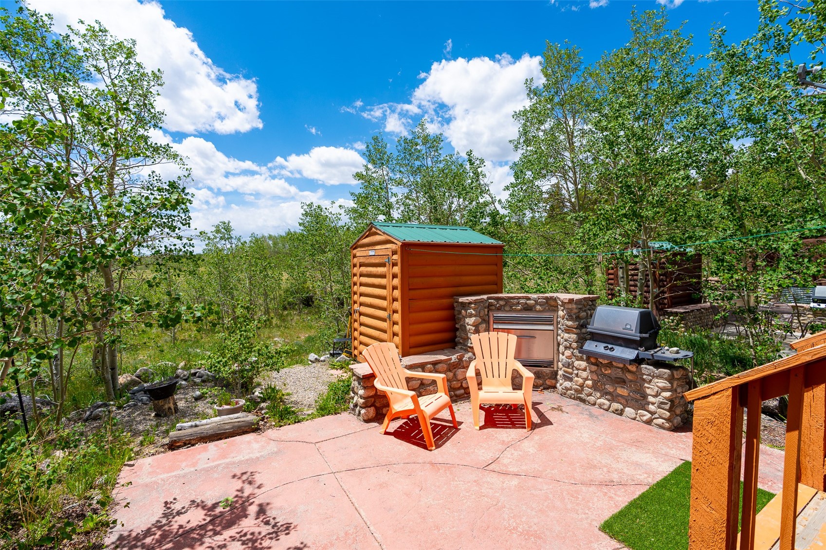 92 Sunshine Loop Property Photo 4