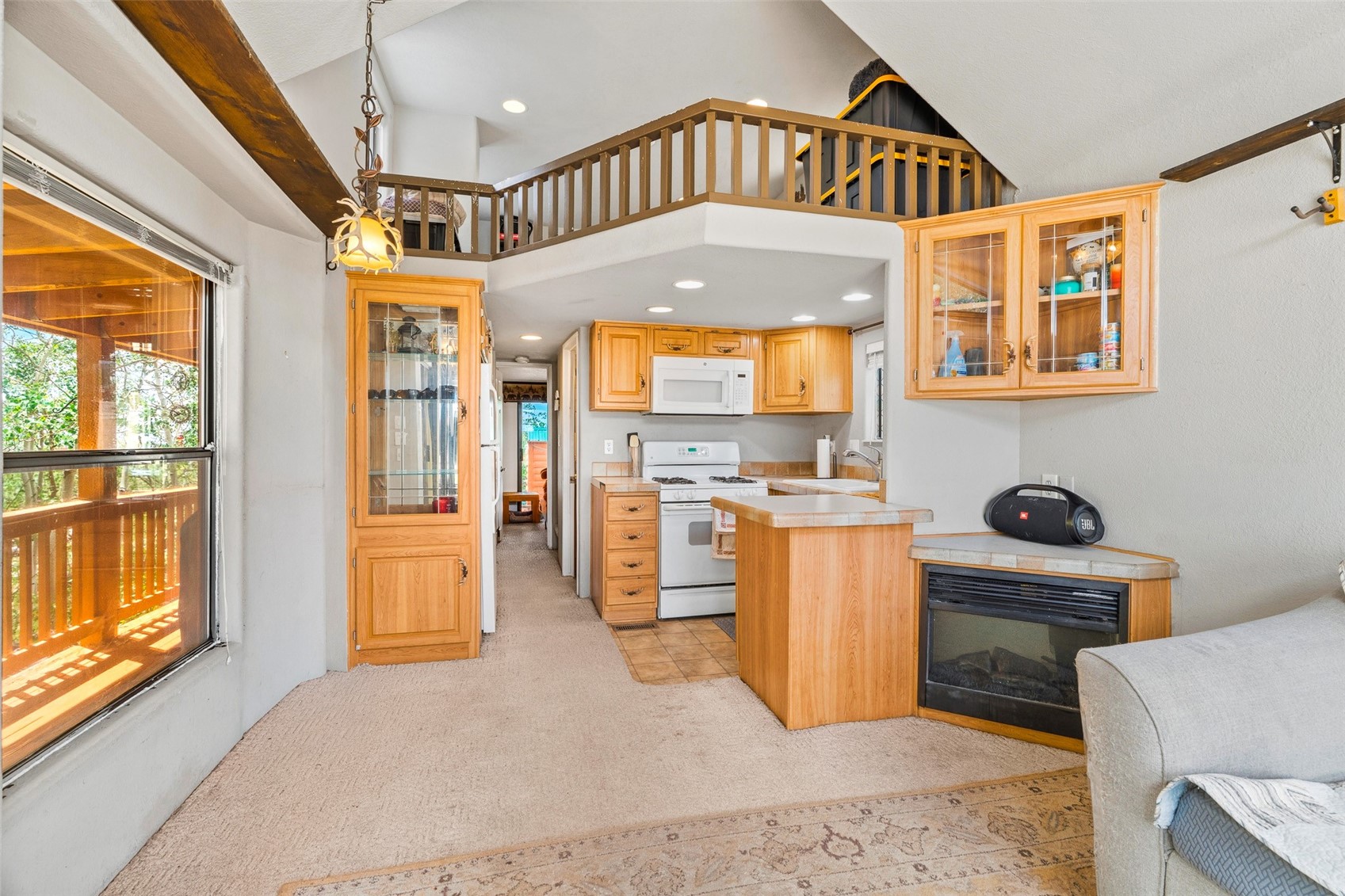 92 Sunshine Loop Property Photo 7