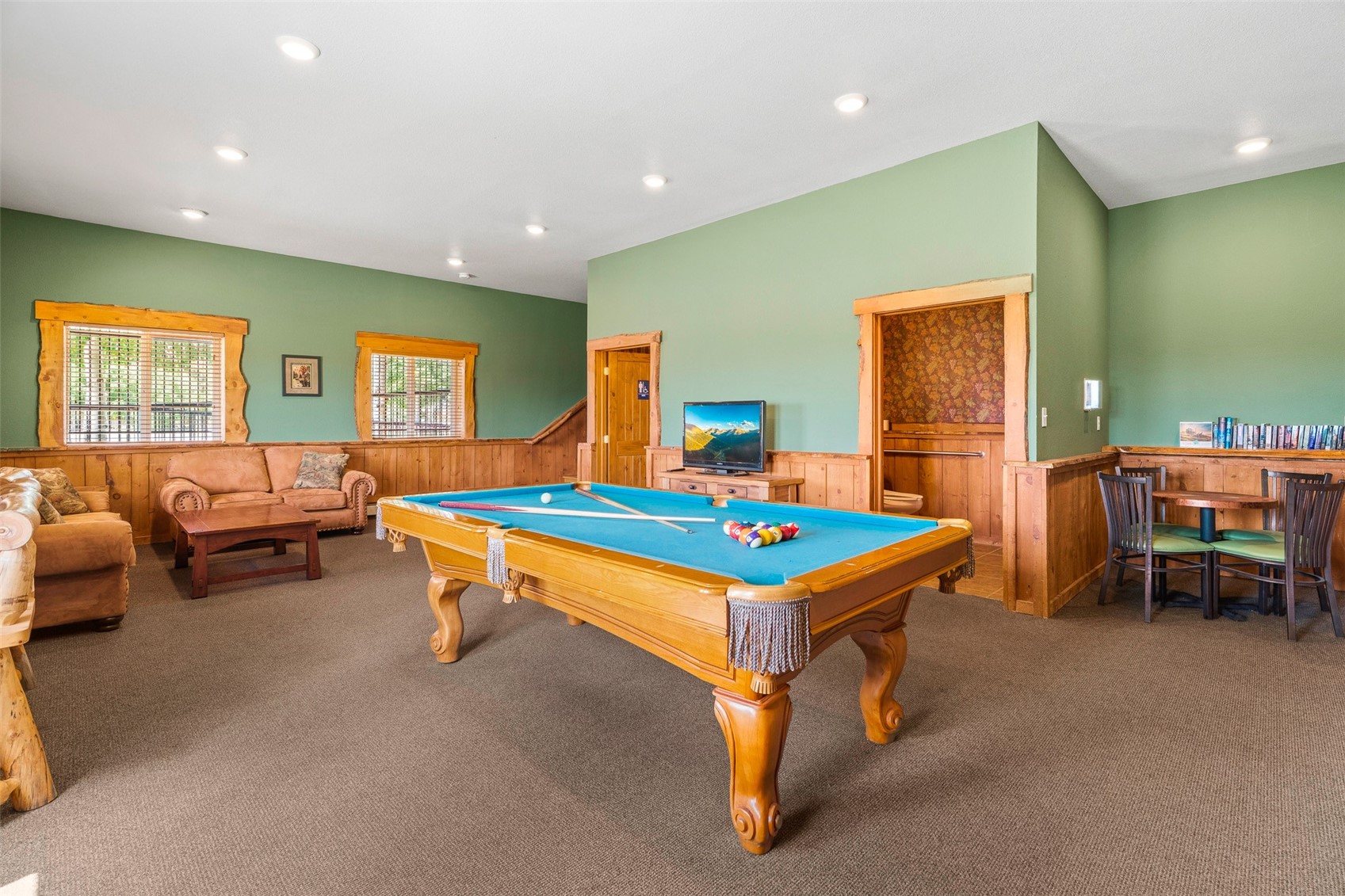 92 Sunshine Loop Property Photo 34