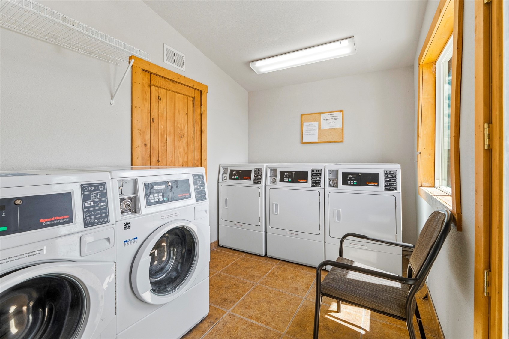 92 Sunshine Loop Property Photo 38