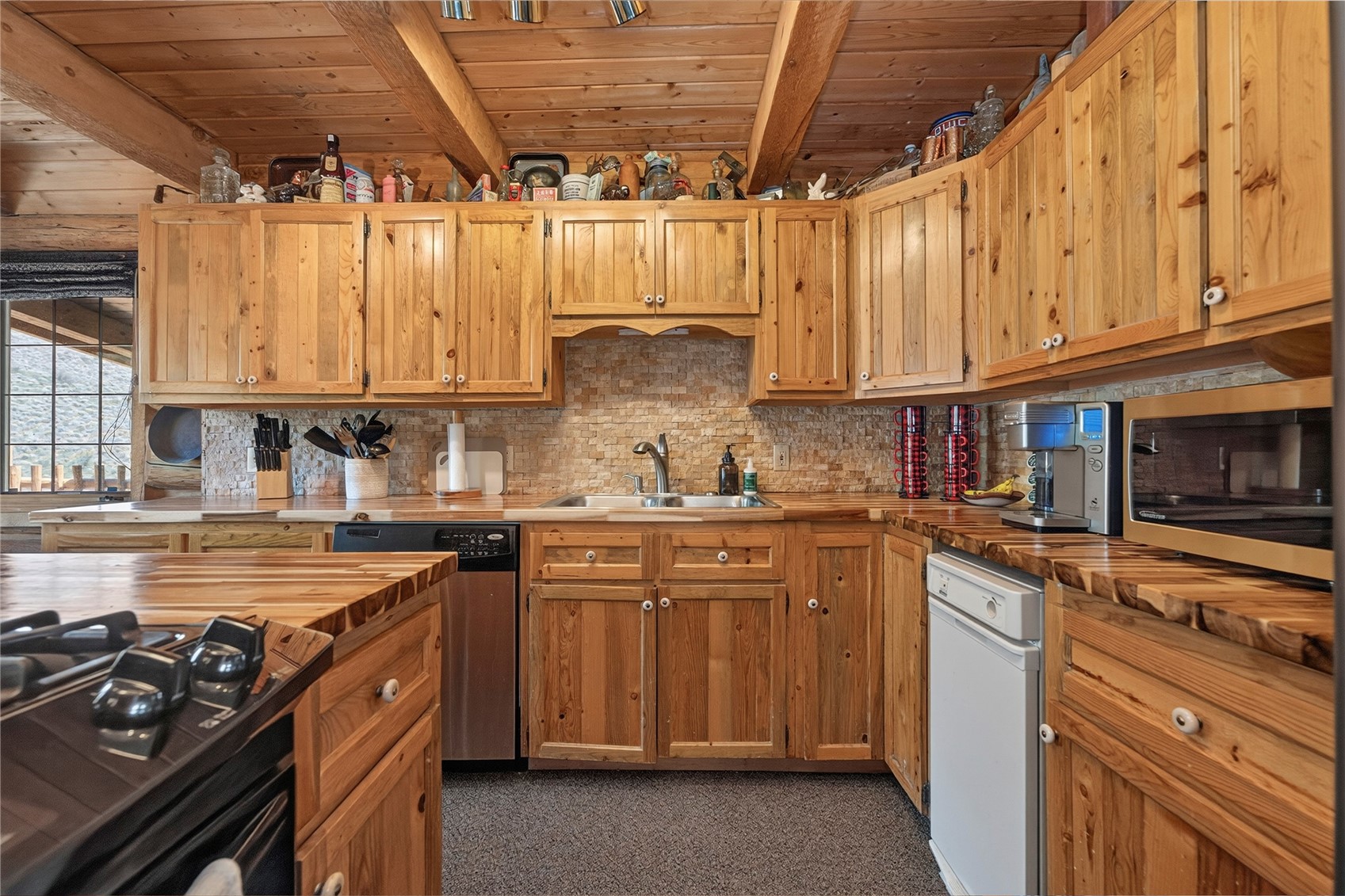 858 County Road 372 Property Photo 11