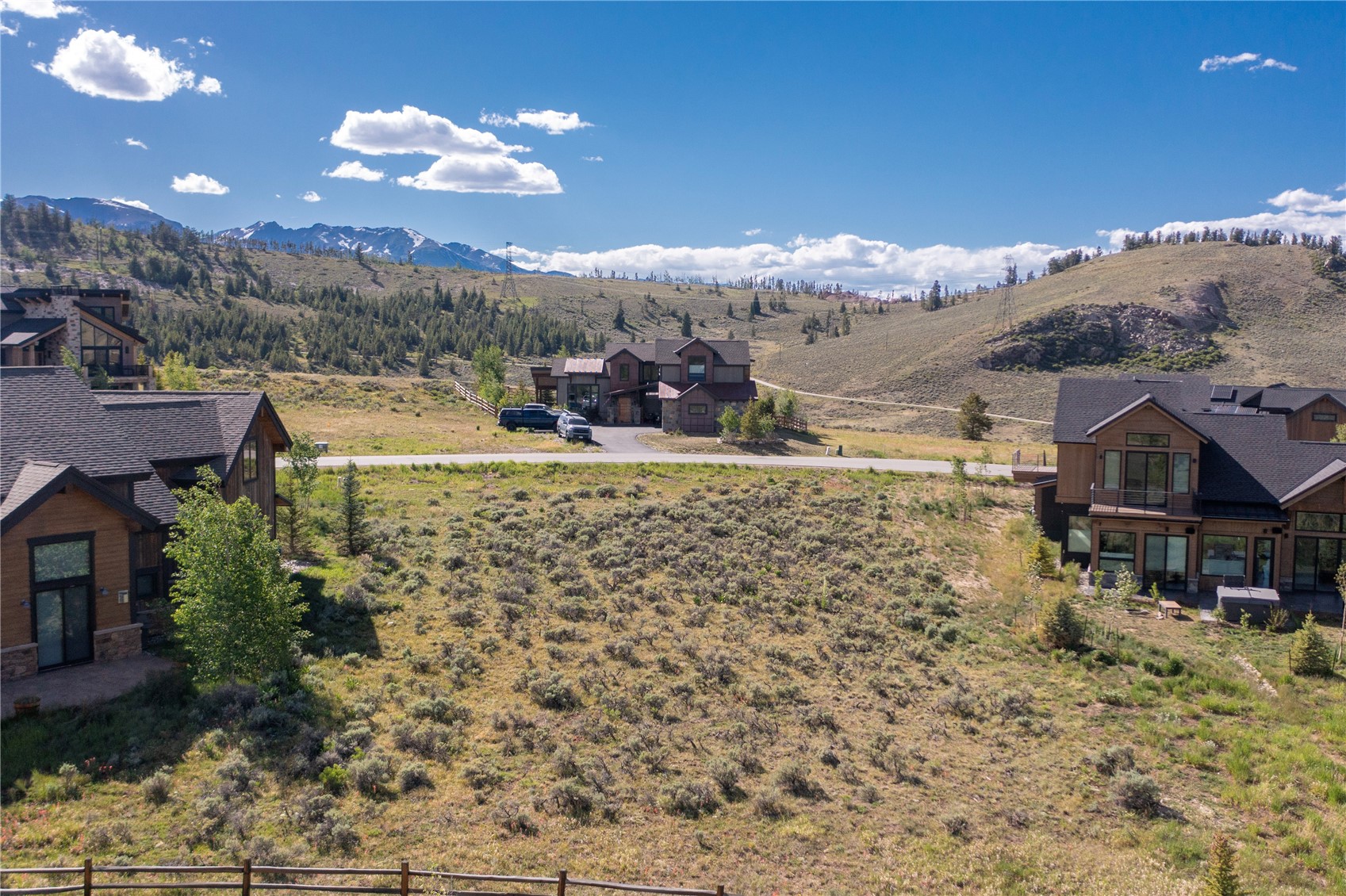 187 Telluride Court Property Photo 3