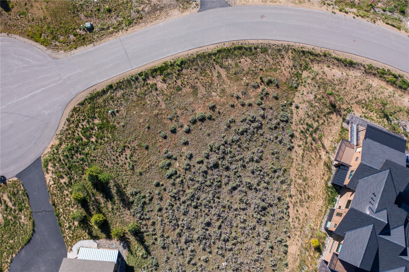 187 Telluride Court Property Photo 4