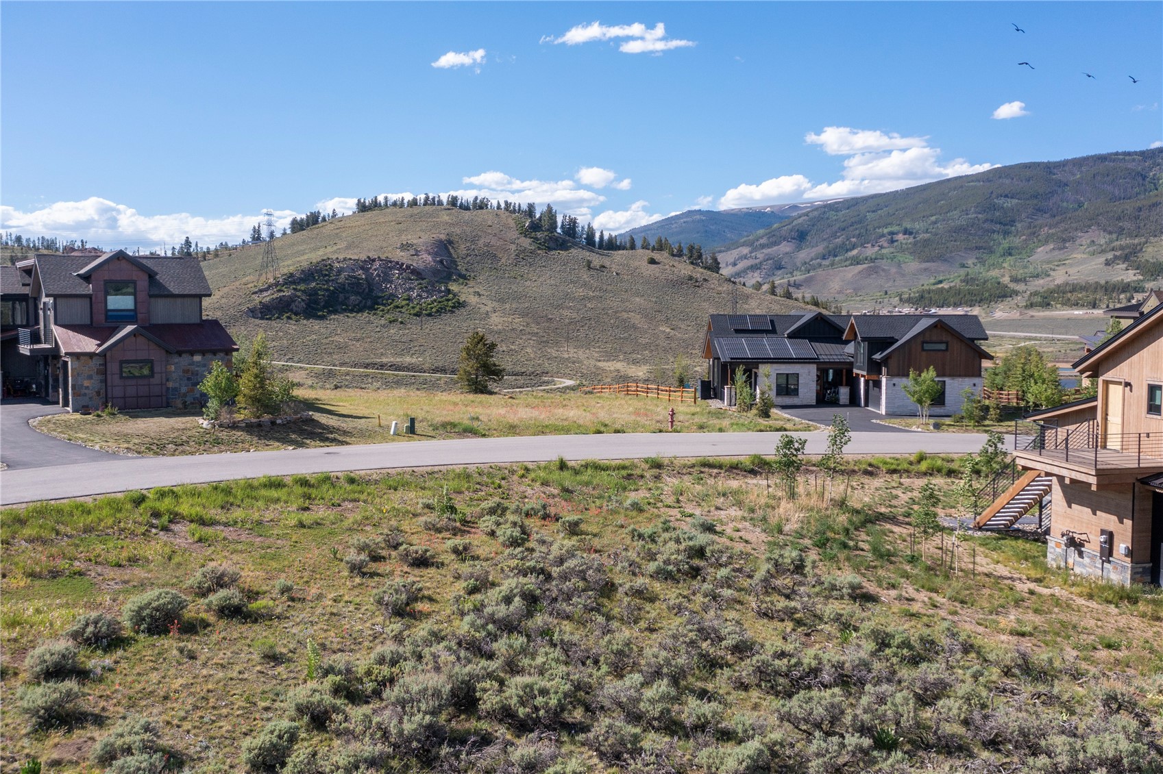 187 Telluride Court Property Photo 7