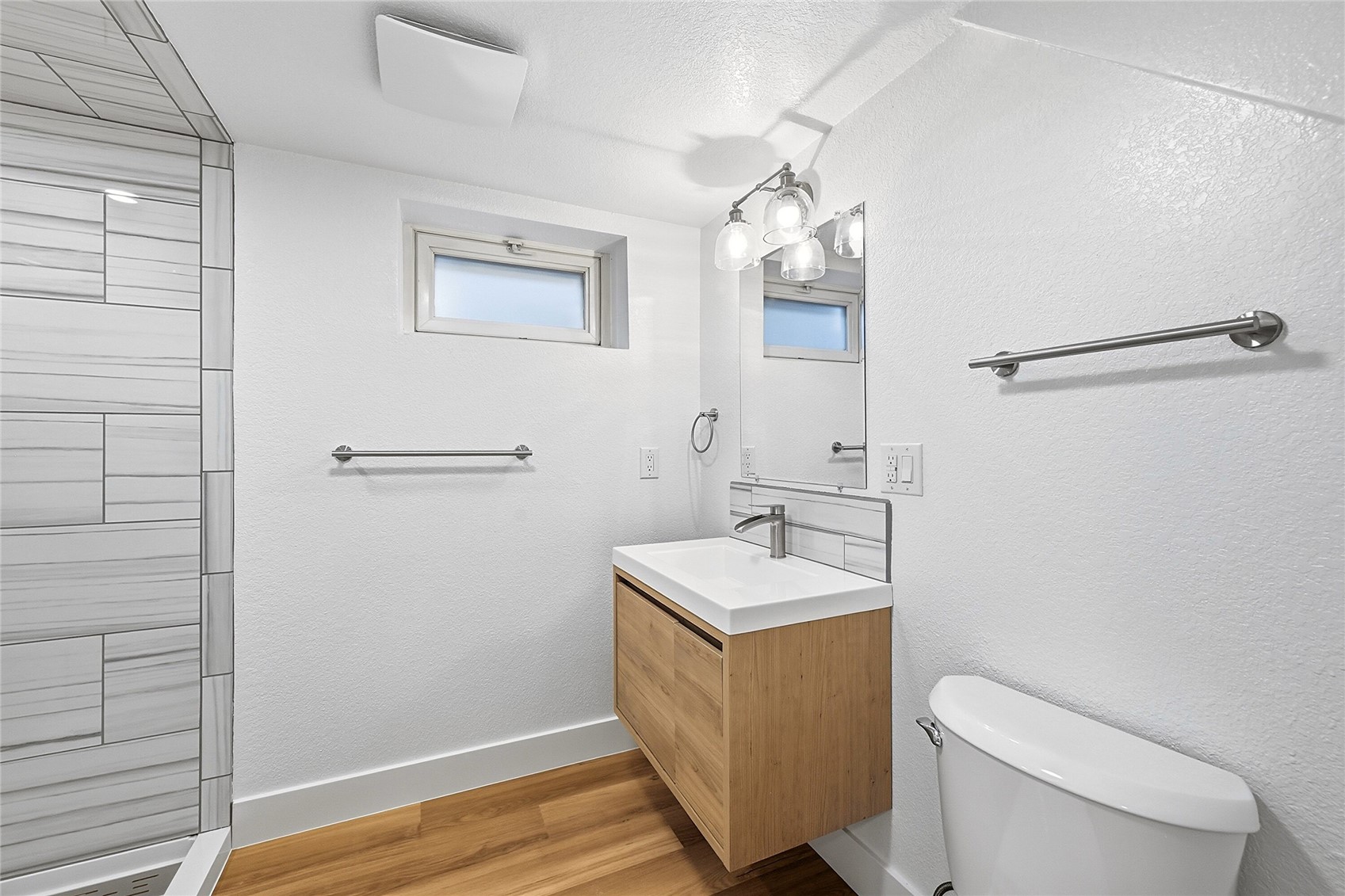 350 Jade Street Property Photo 27