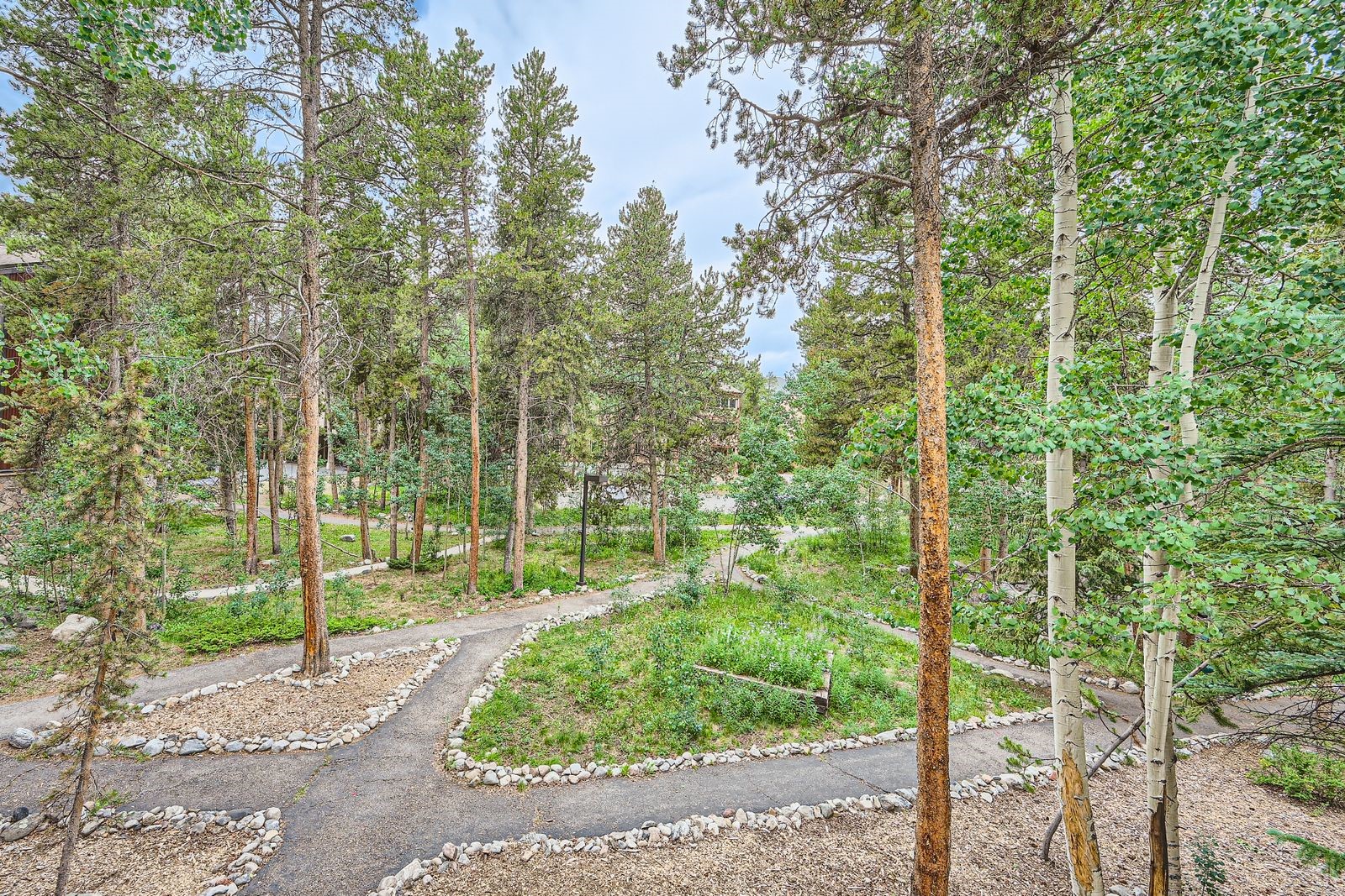 S1069722 Property Photo 11