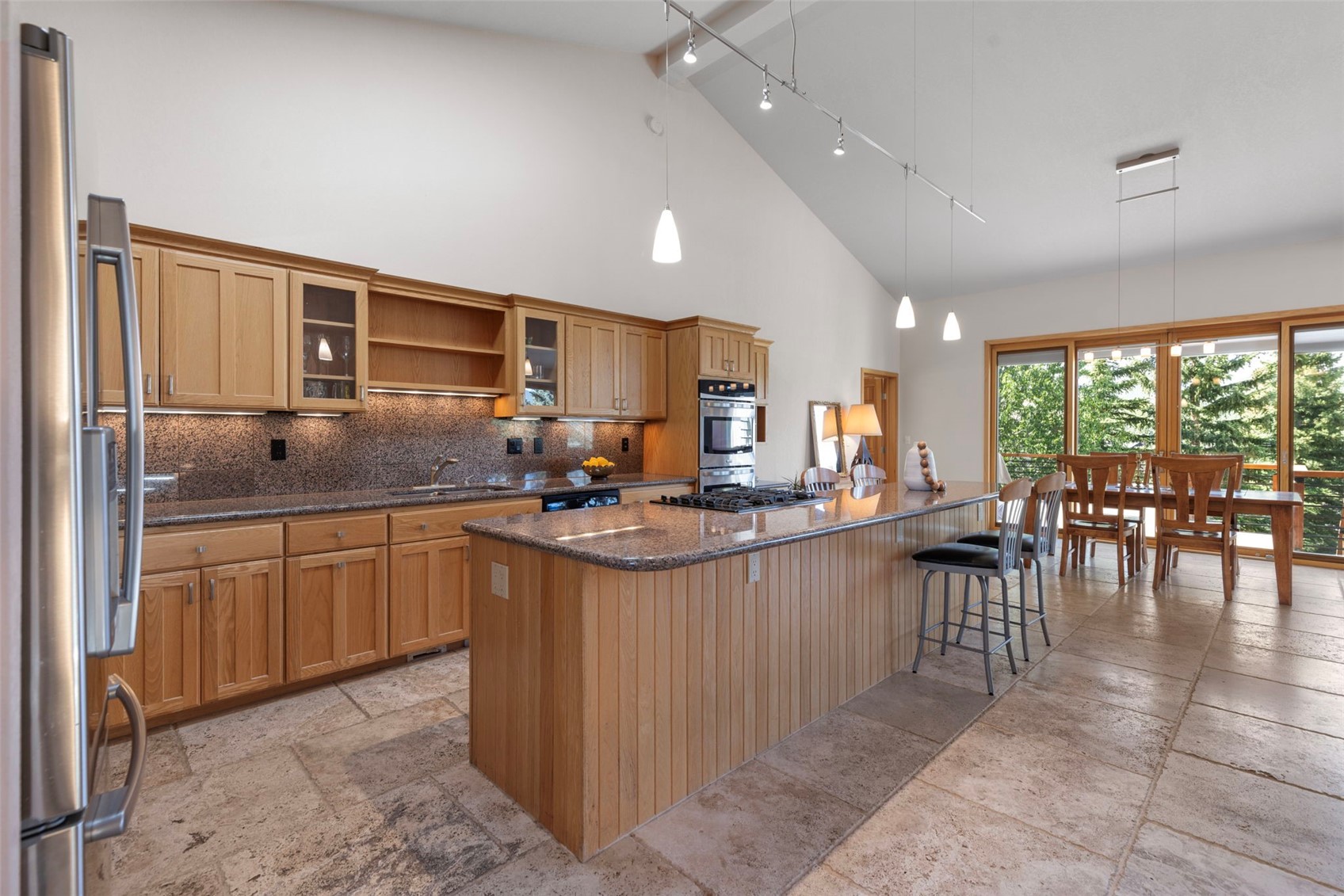 453 Ensign Drive Property Photo 11