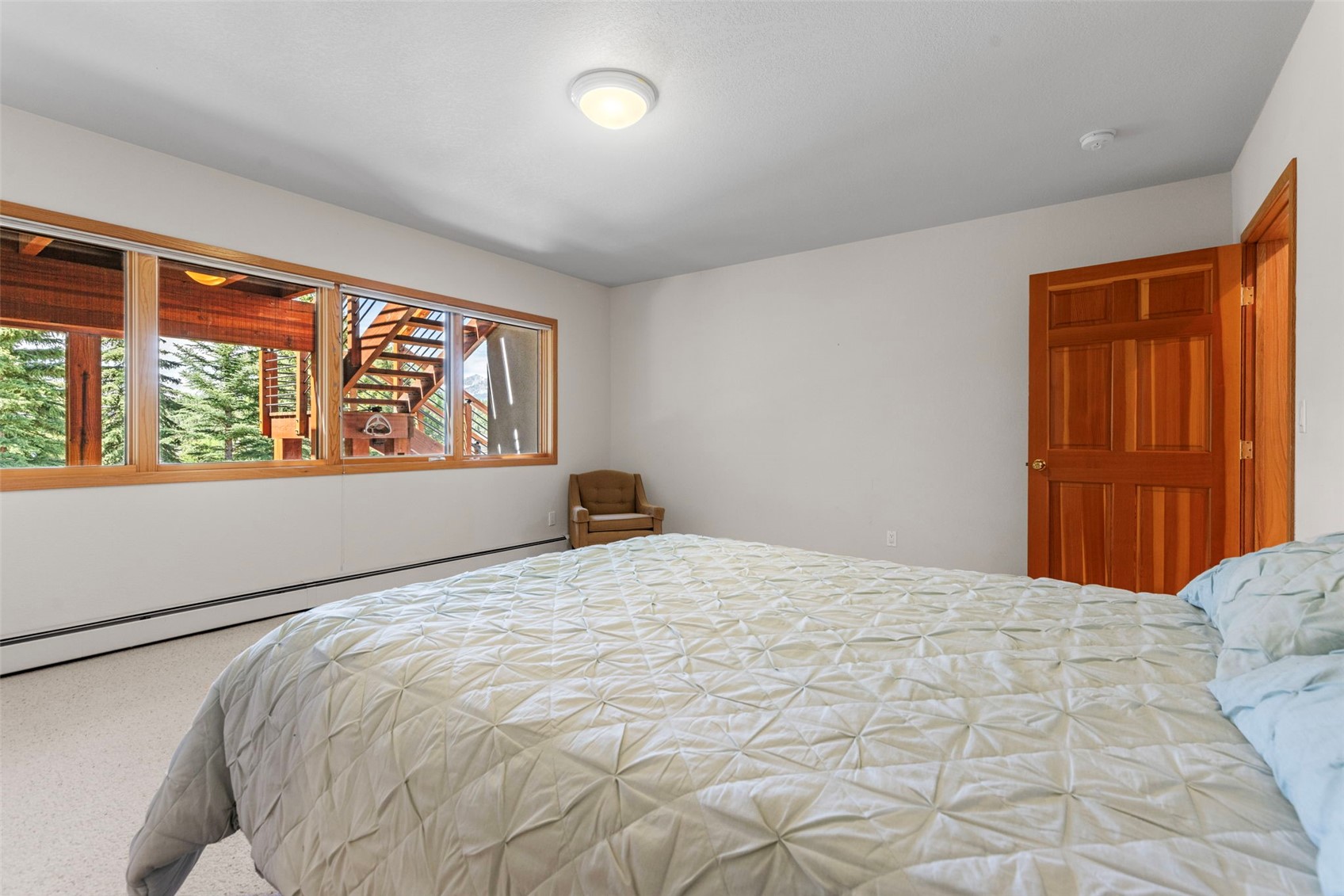 453 Ensign Drive Property Photo 34