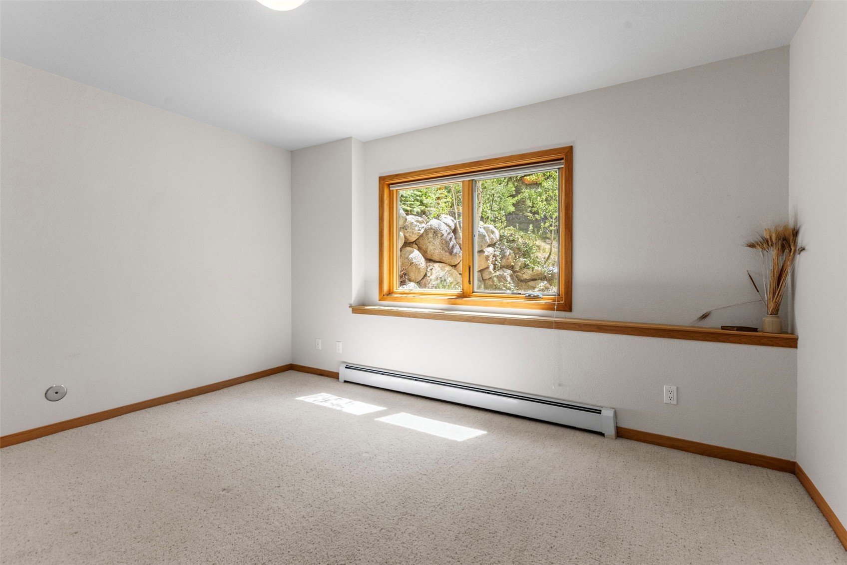 453 Ensign Drive Property Photo 38