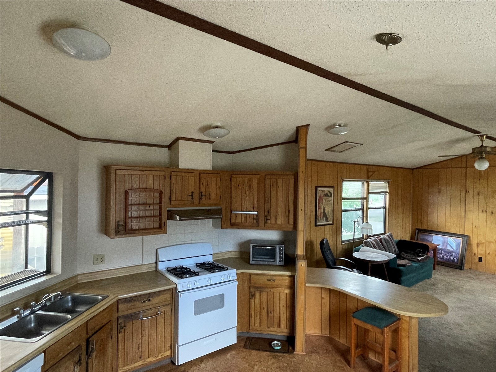 2 Snowmass Circle Property Photo 3
