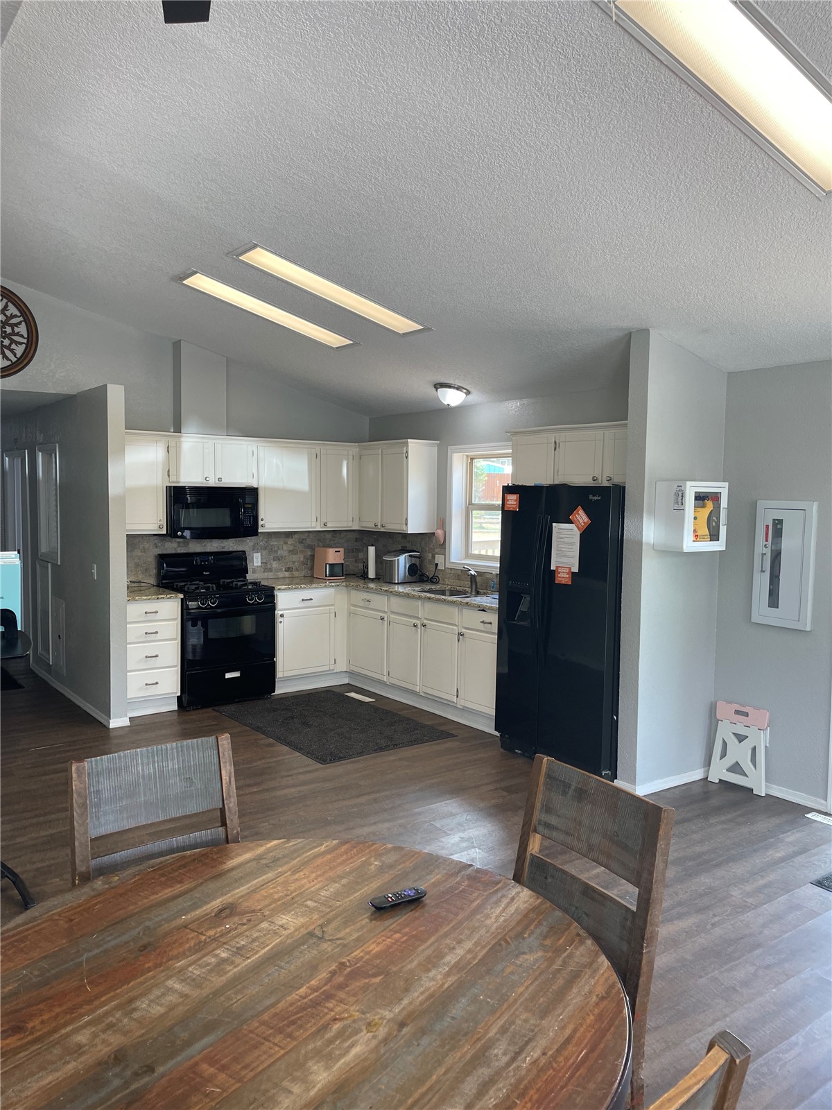 2 Snowmass Circle Property Photo 5