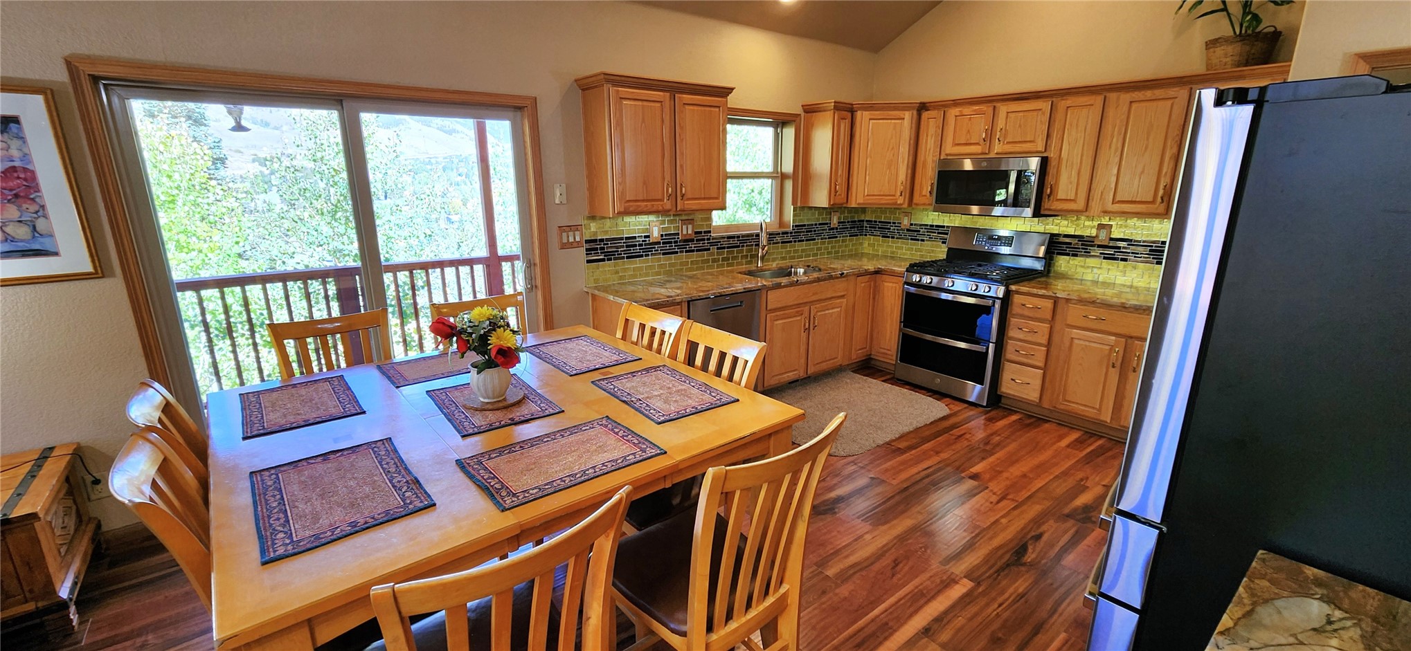 562 Piney Acres Circle Property Photo 8