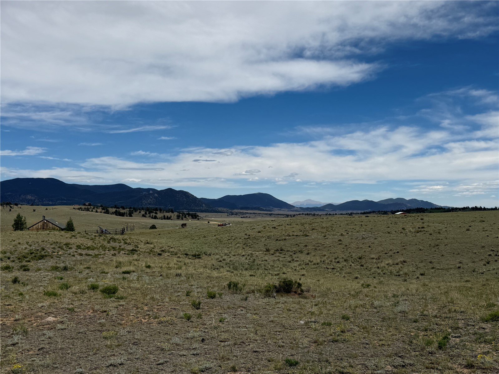 776 Commanche Trail Property Photo 21