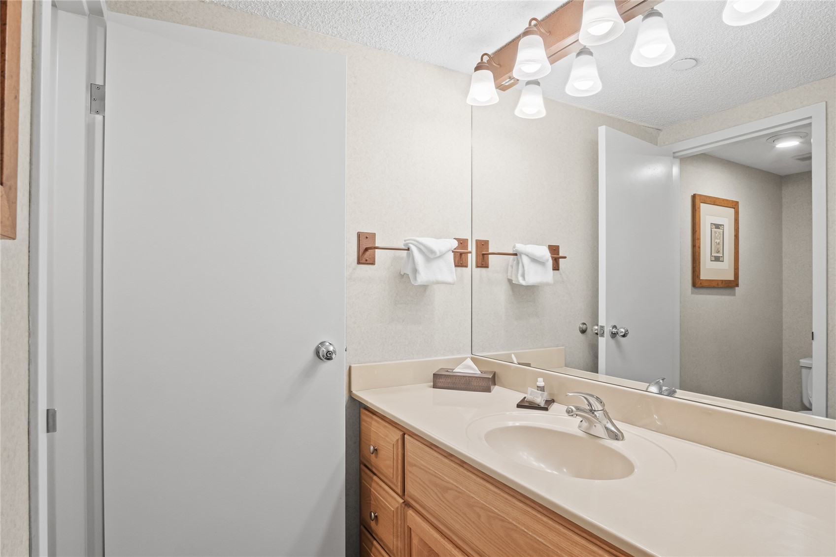 640 Village Road 4522 Property Photo 21