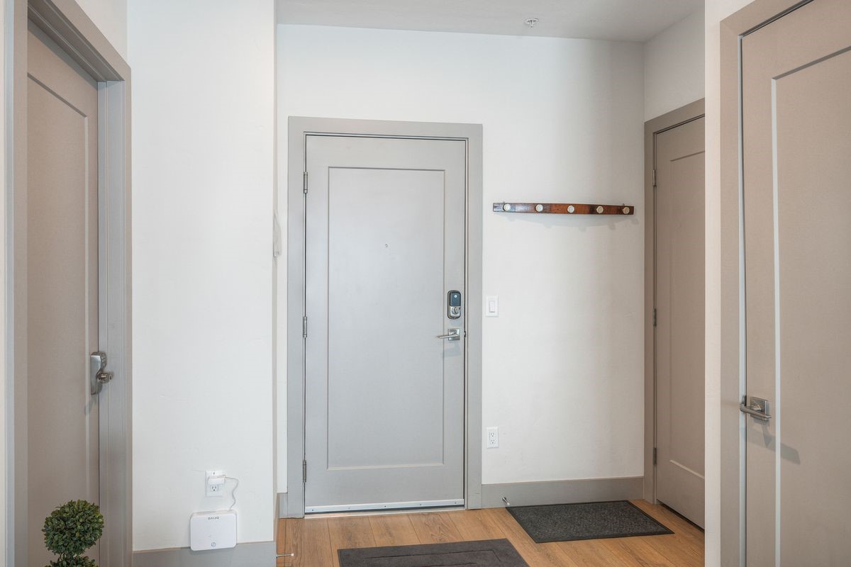 37 W 4th Street 205e Property Photo 22