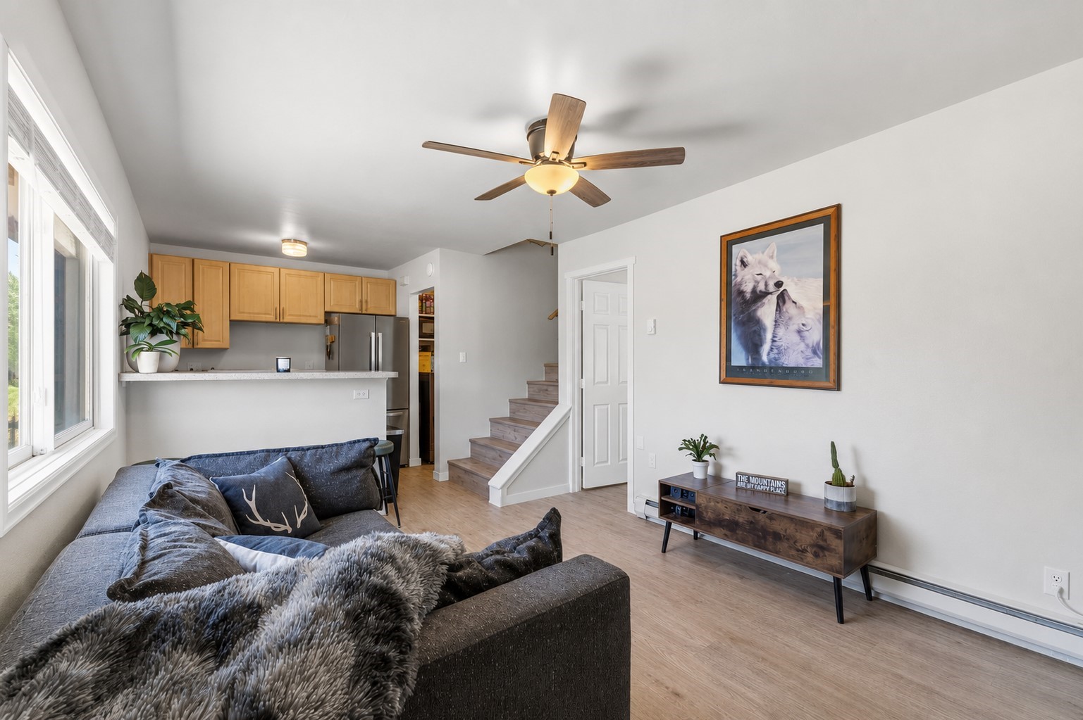 256 Cove Boulevard 7 Property Photo 4