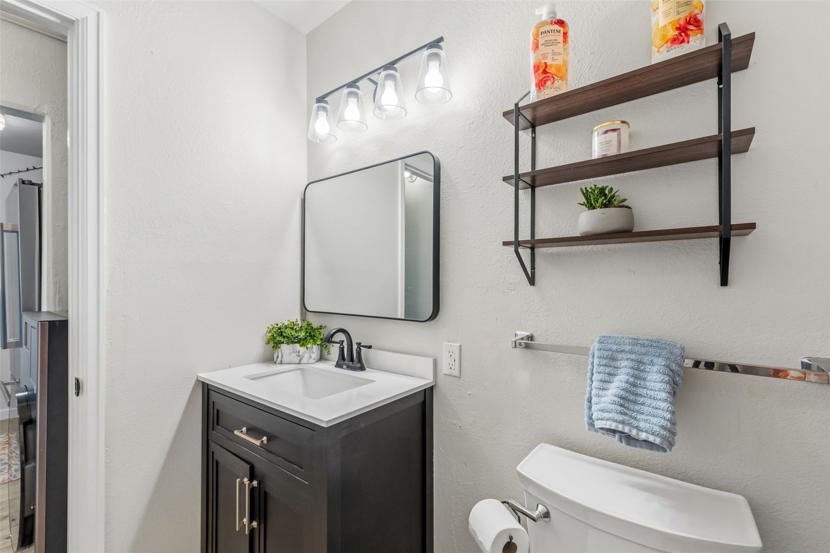 256 Cove Boulevard 7 Property Photo 12