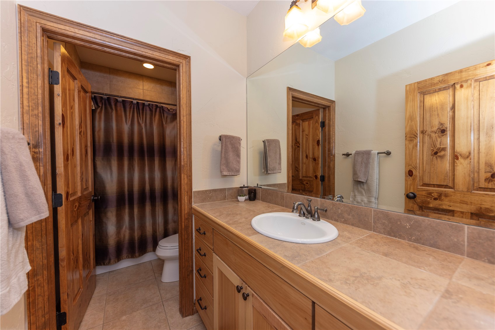 307 Teller Street D Property Photo 23