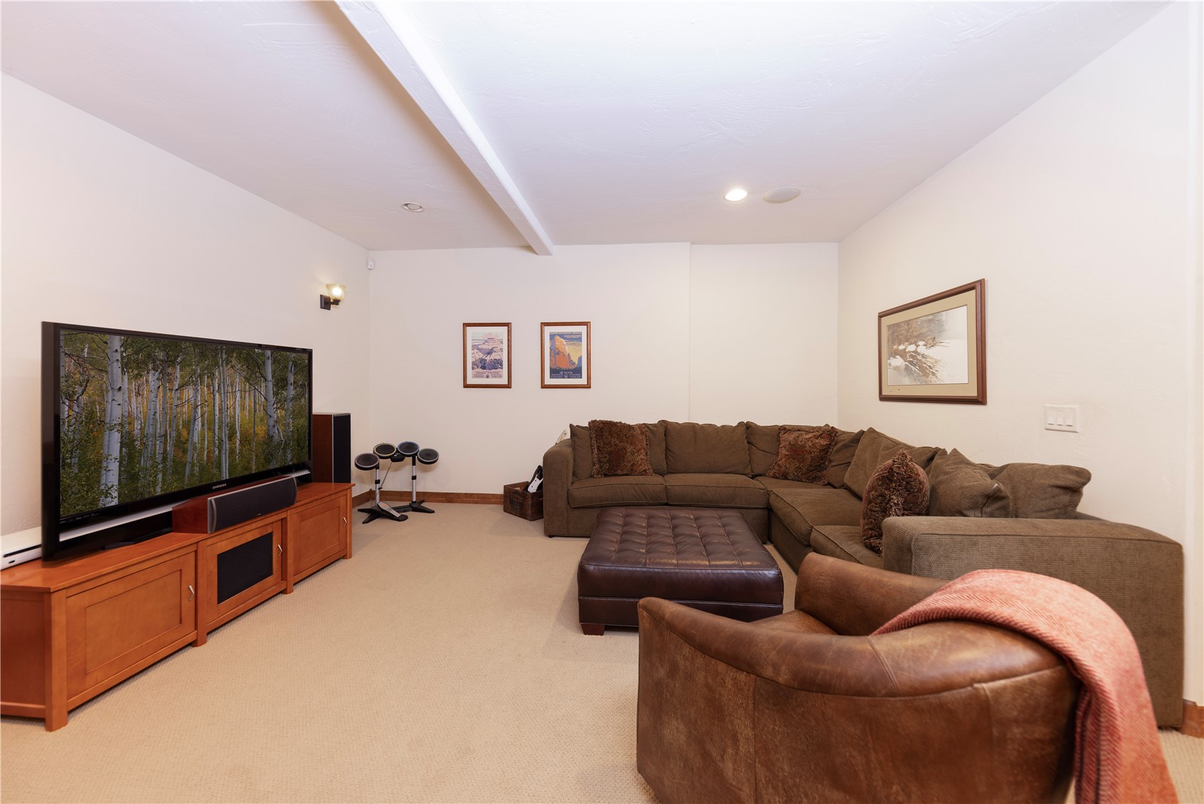 307 Teller Street D Property Photo 26