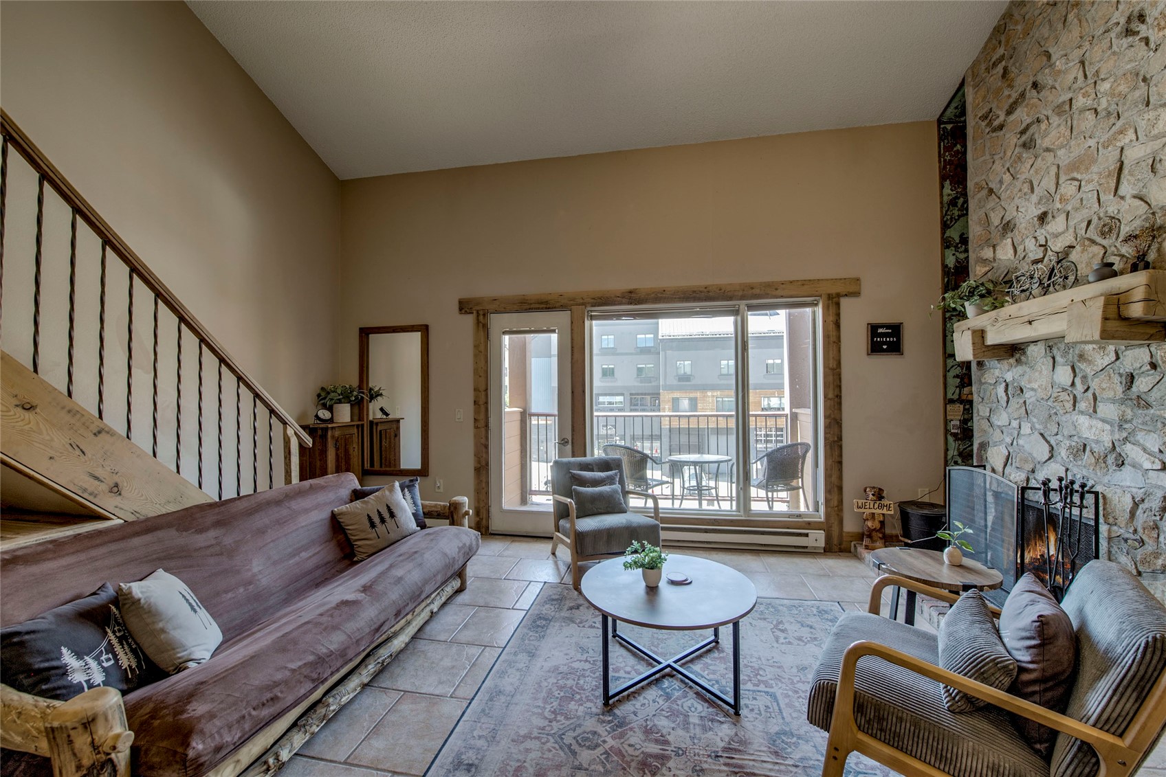 600 S Park AVENUE 218