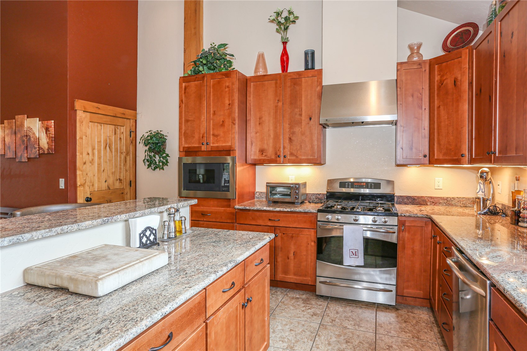 503 S 6th Avenue A Property Photo 8