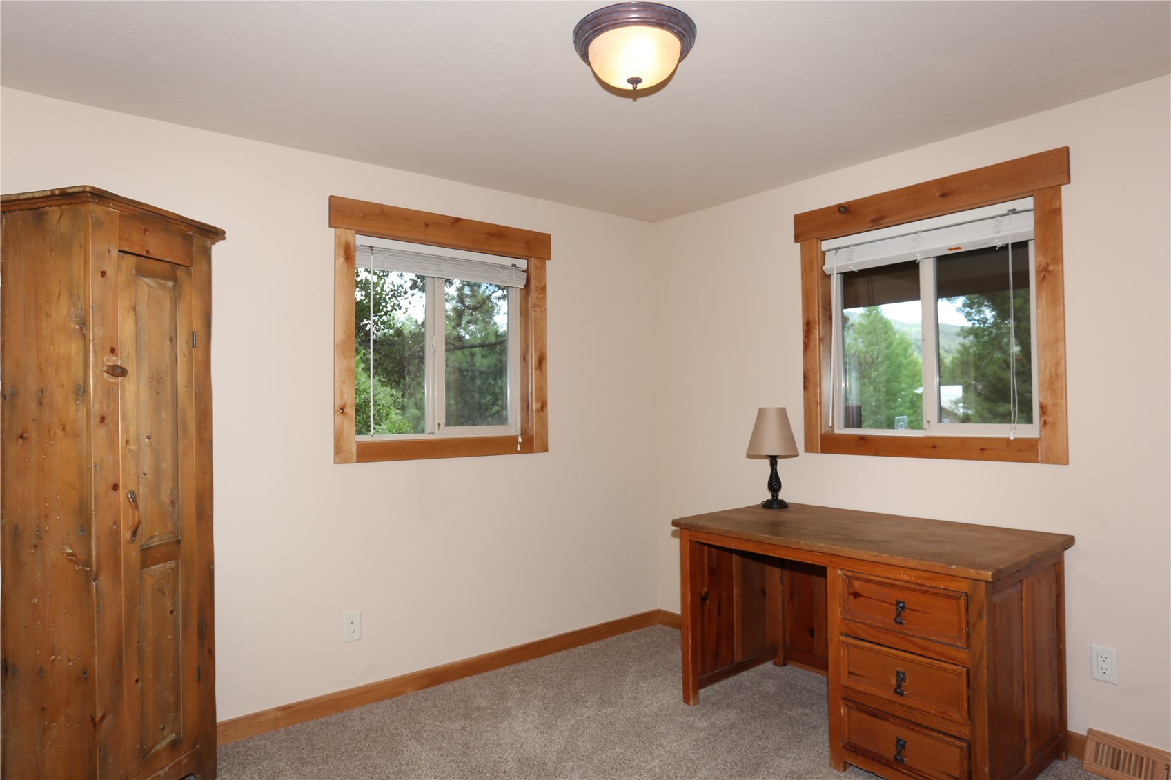 503 S 6th Avenue A Property Photo 24