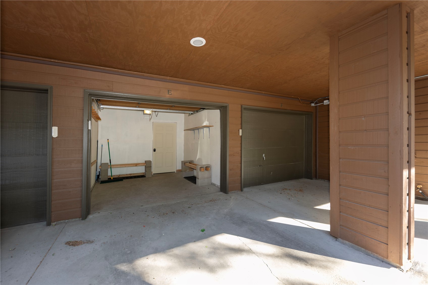 140 Creekside Drive E Property Photo 25