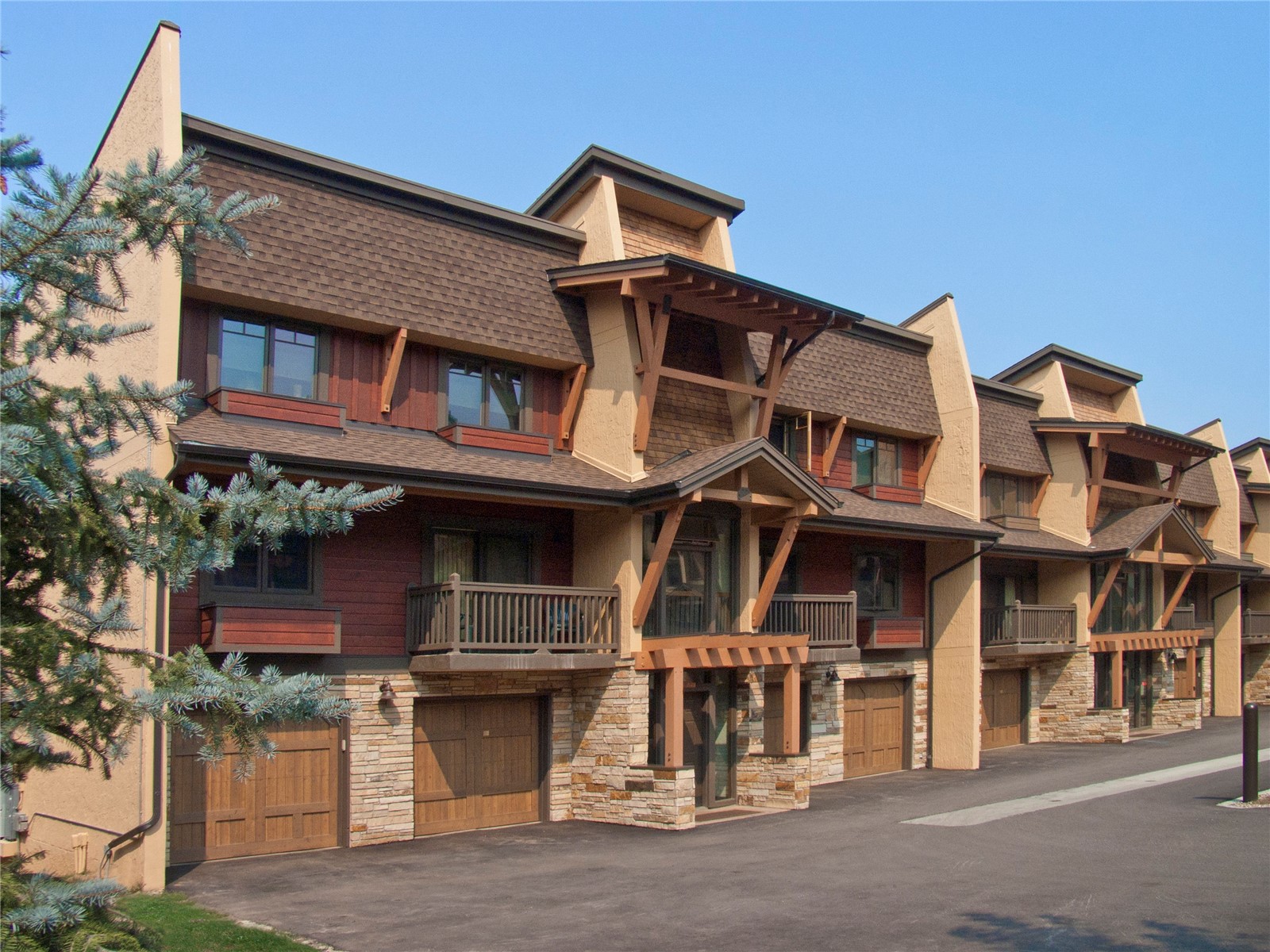 2345 Apres Ski Way 117h Property Photo 1