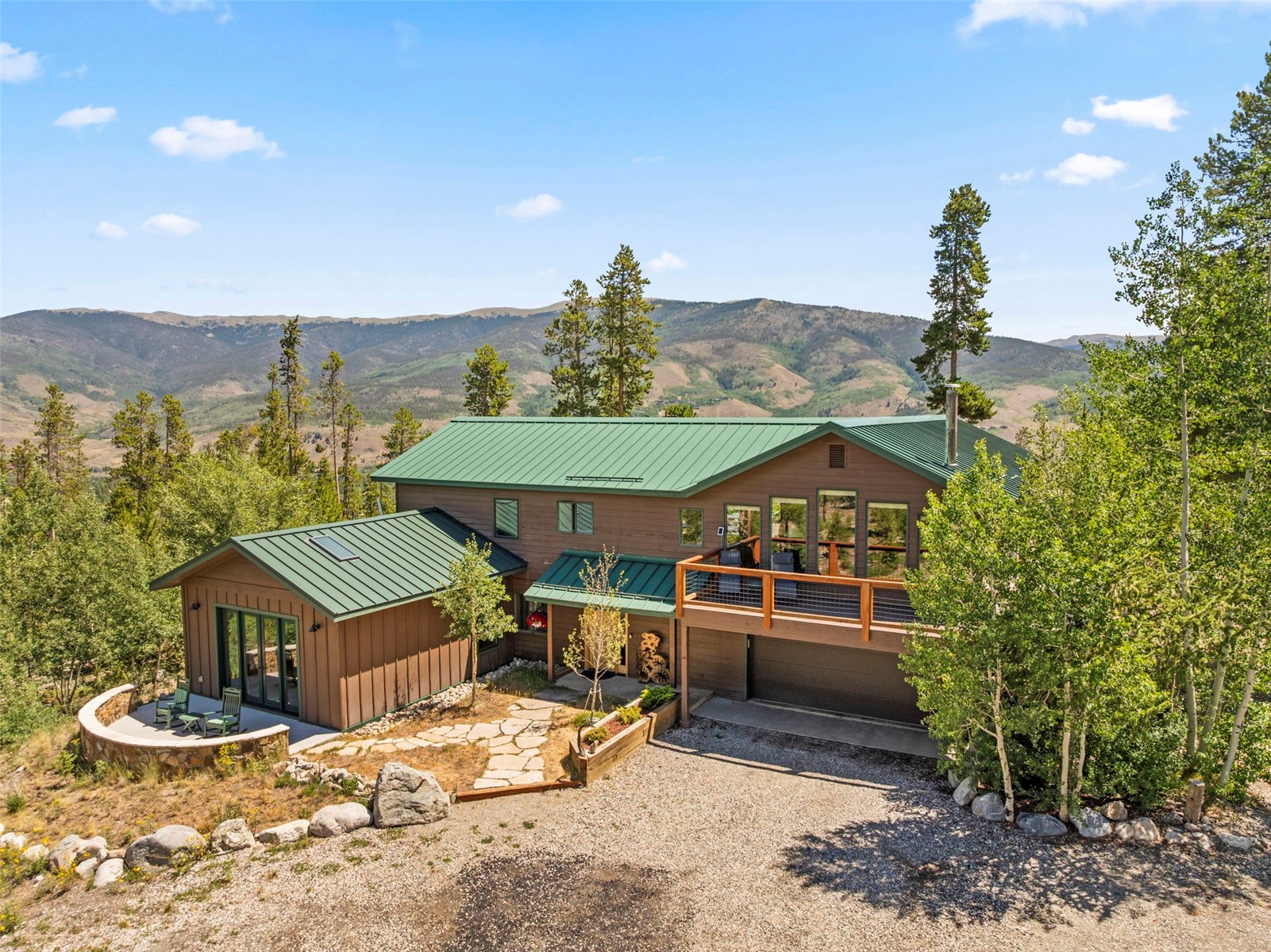 1139 Emerald Road Property Photo 1