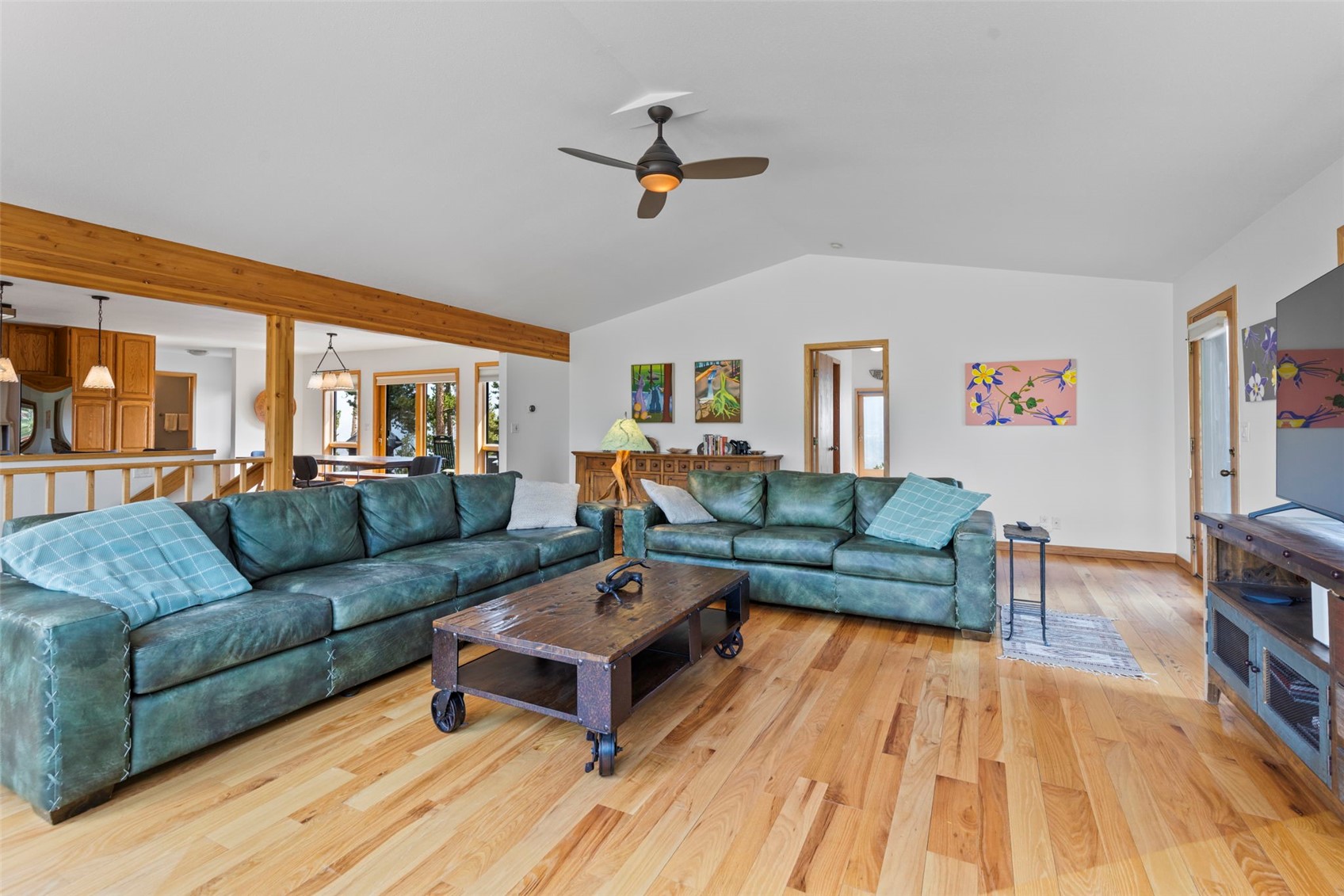 1139 Emerald Road Property Photo 6
