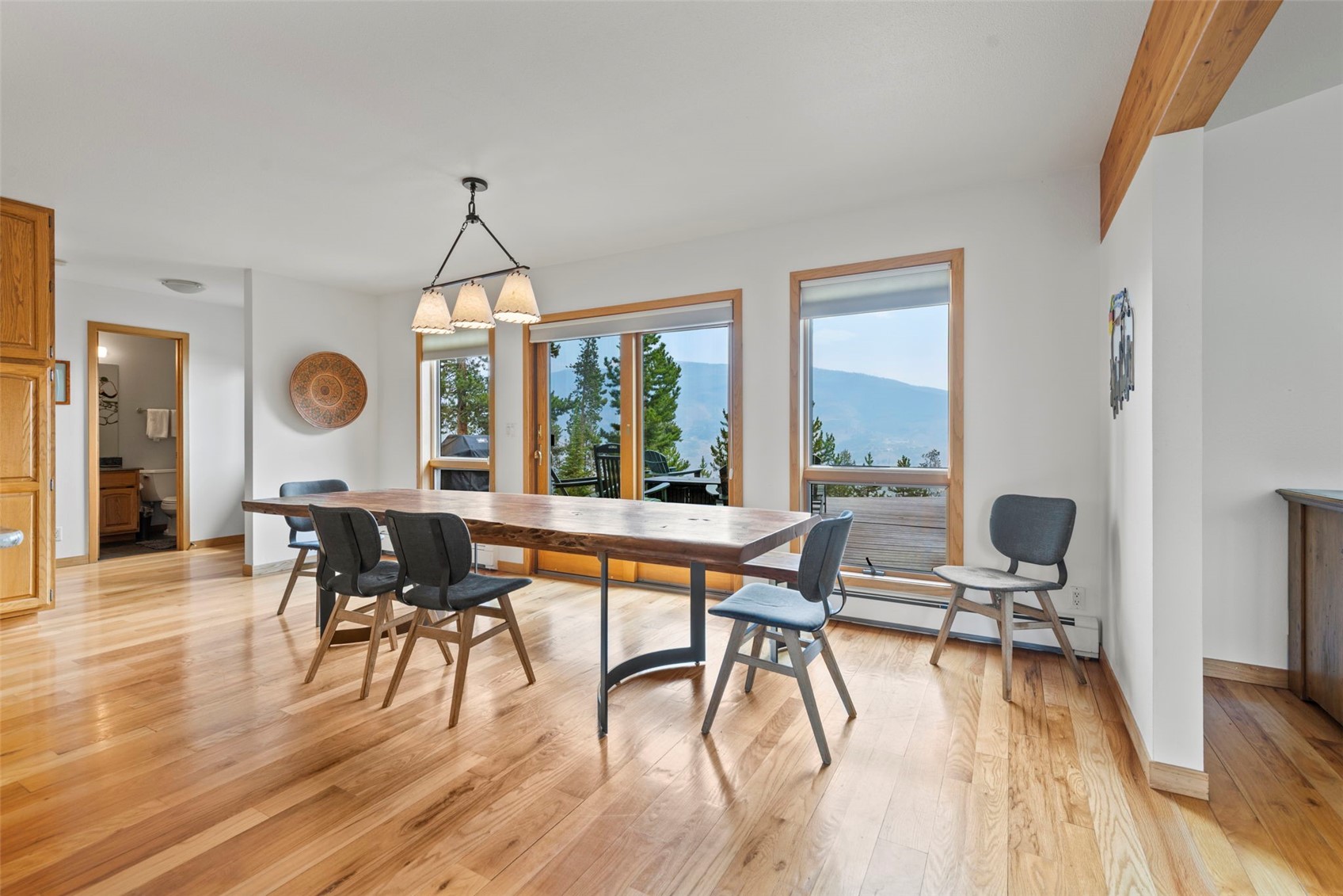 1139 Emerald Road Property Photo 11