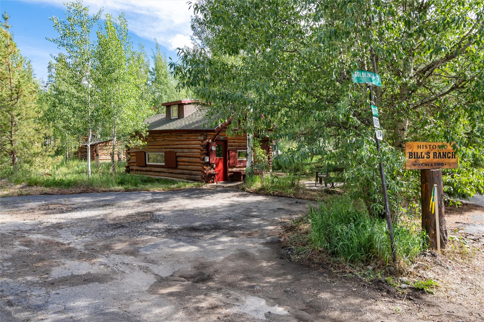 955 S 7th Avenue Property Photo 4