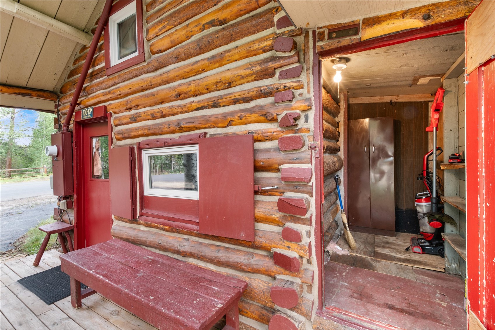 955 S 7th Avenue Property Photo 27