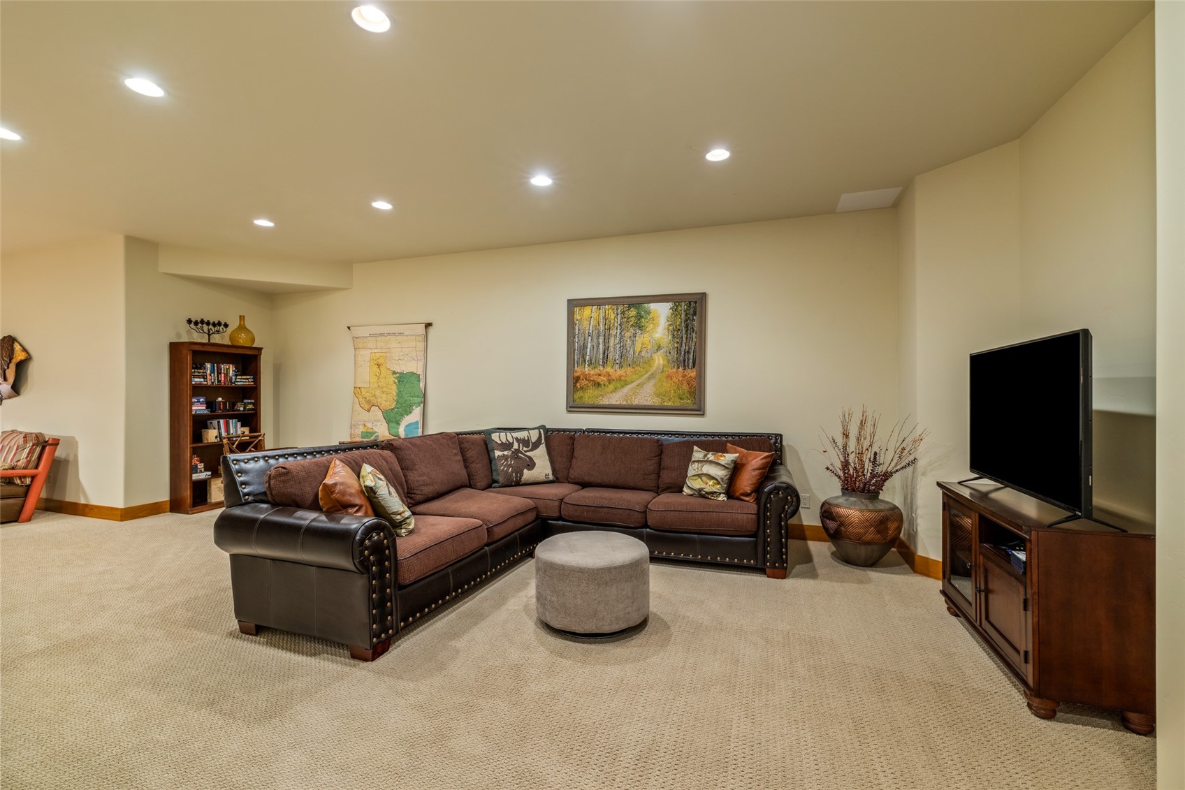 1462 Clubhouse Drive Property Photo 14