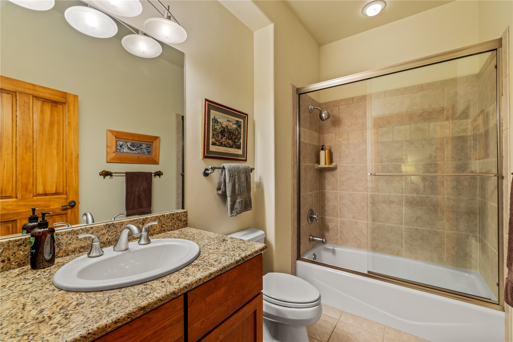1462 Clubhouse Drive Property Photo 16