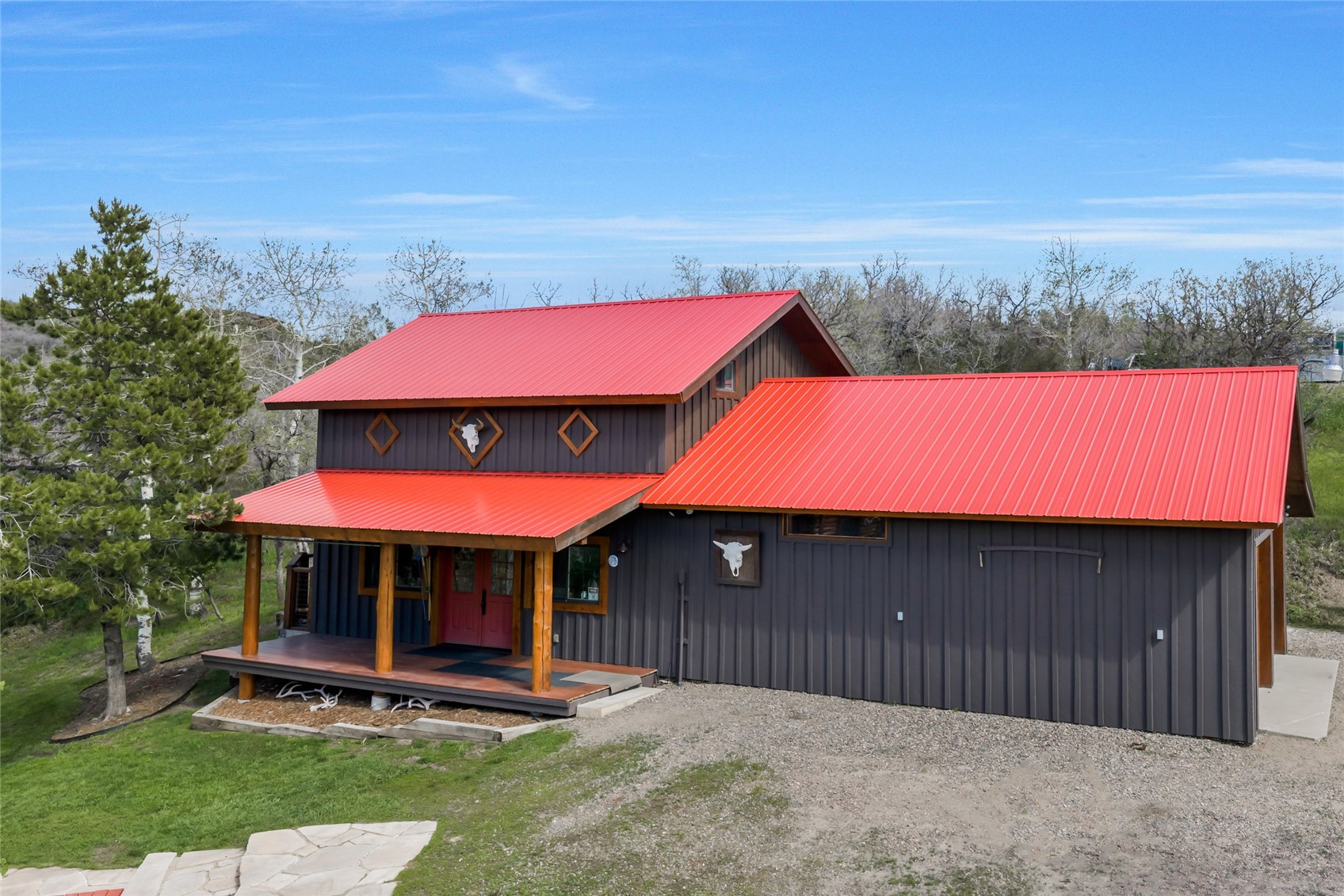 27055 Whitewood Drive E Property Photo 2
