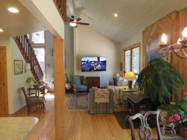 464 Wilderness Drive Property Photo 6