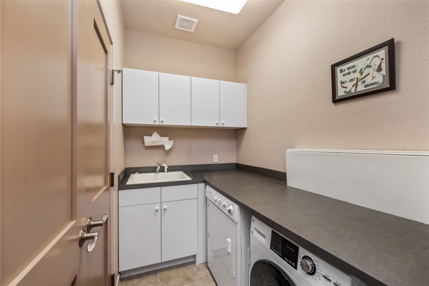 1744 Falcon Drive Property Photo 20