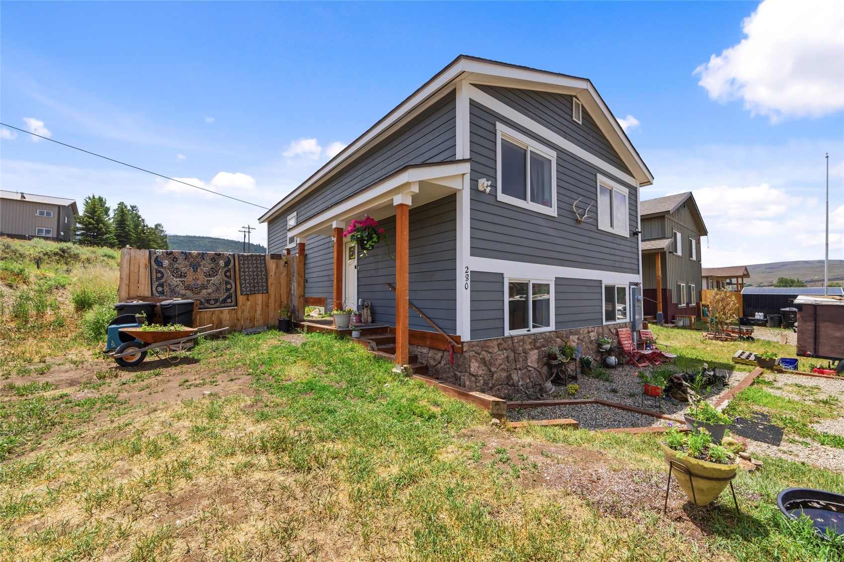 280 Nevava Property Photo 1