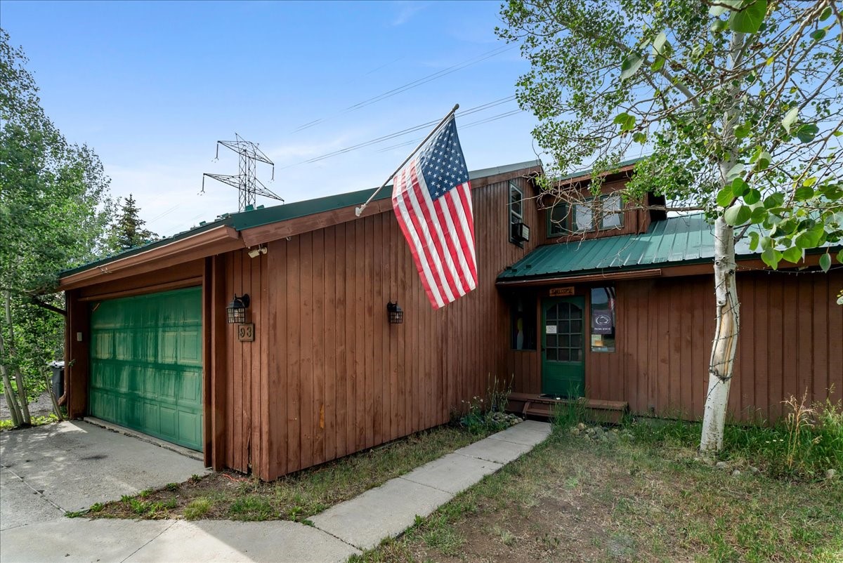 93 Cooper Drive Property Photo 3