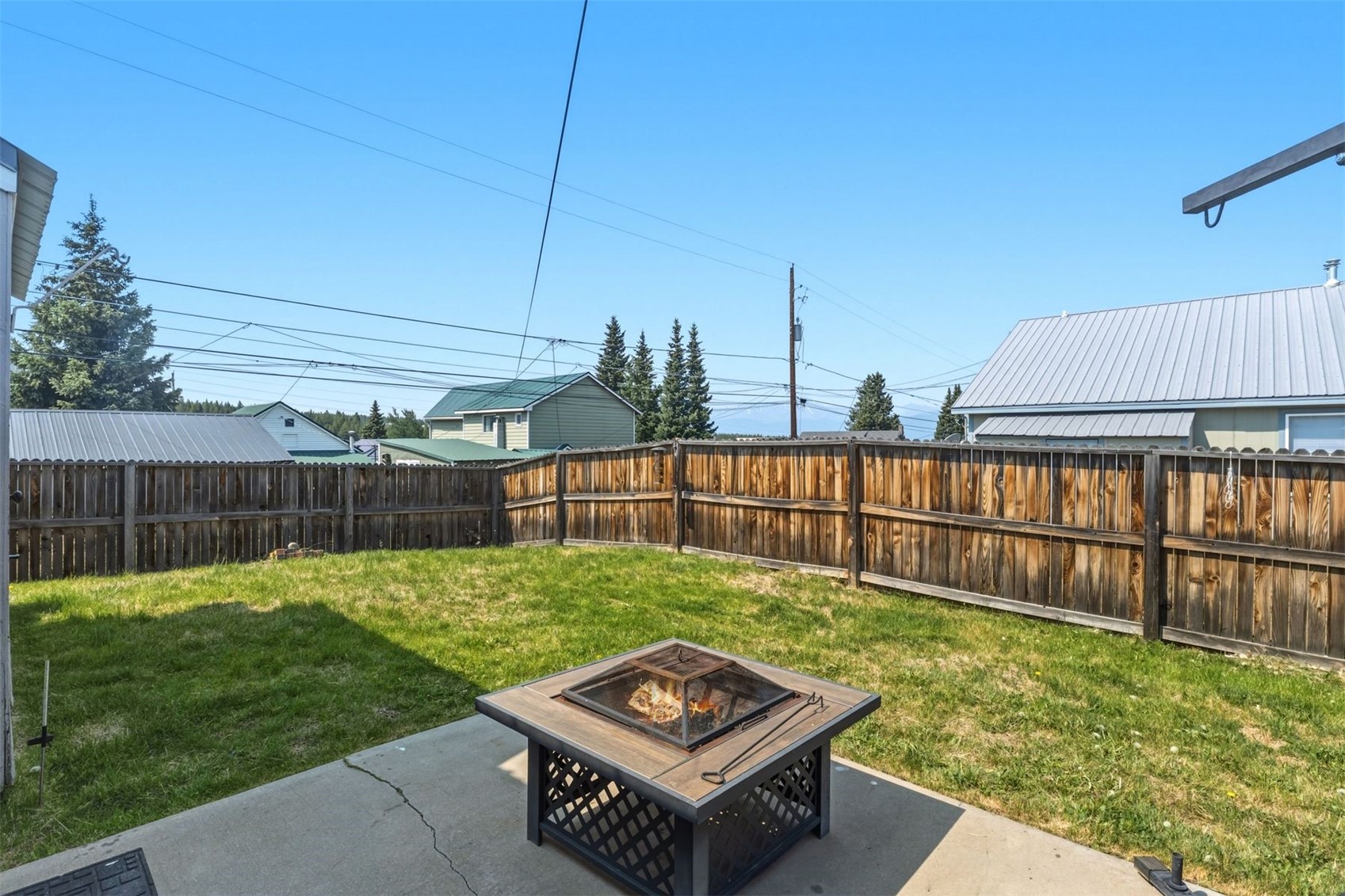 101 S Maple Street Property Photo 7