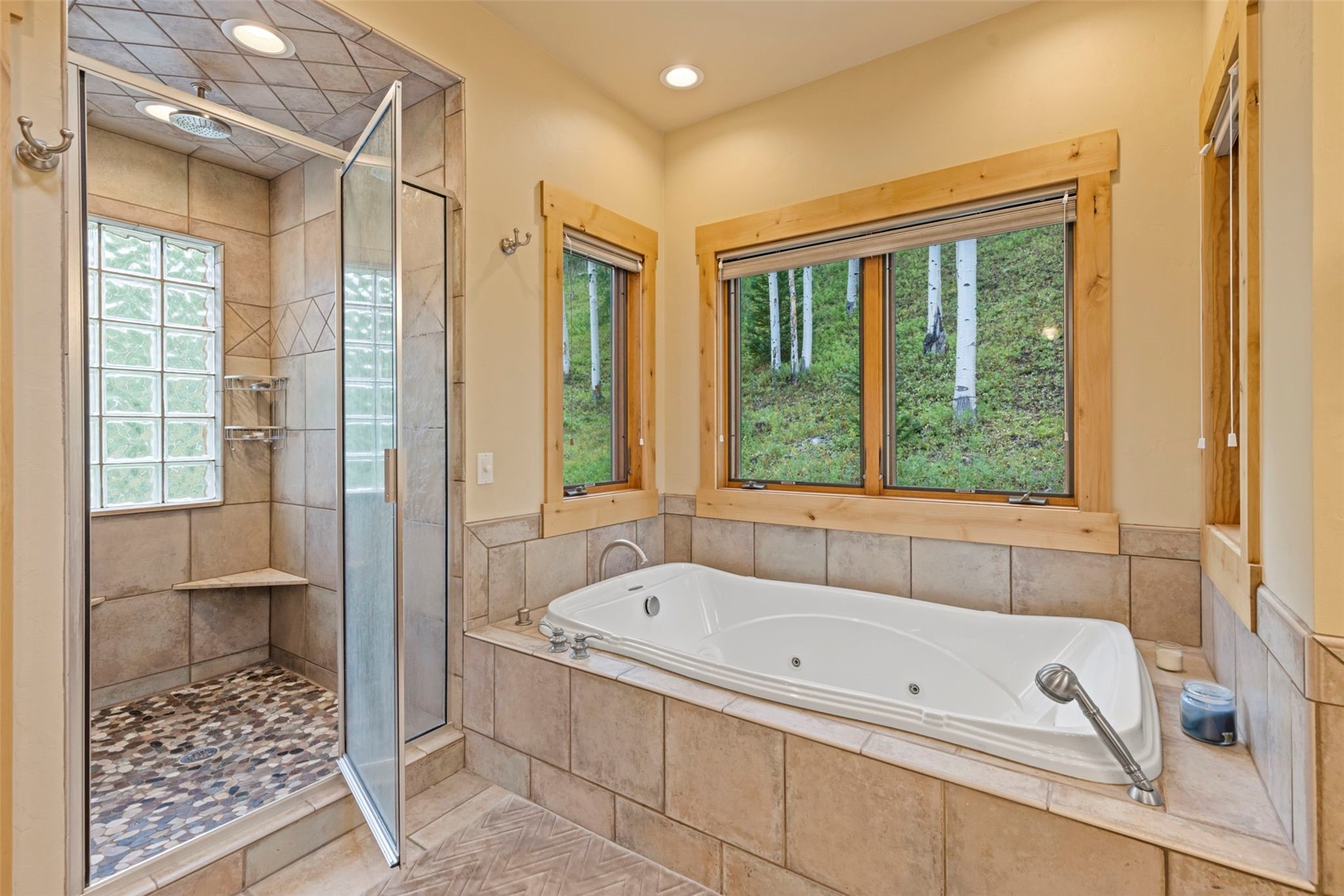 321 Lakeview Circle Property Photo 30