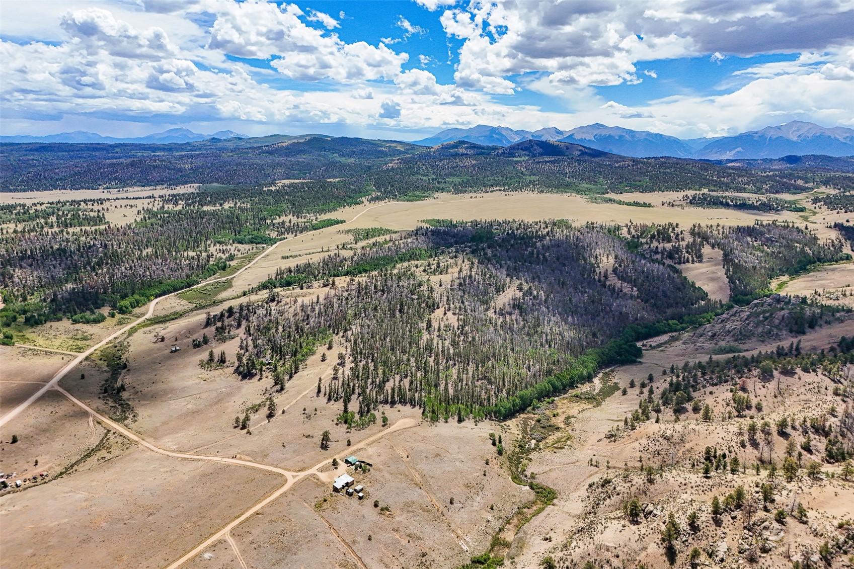 1111 Latigo Loop Property Photo 19