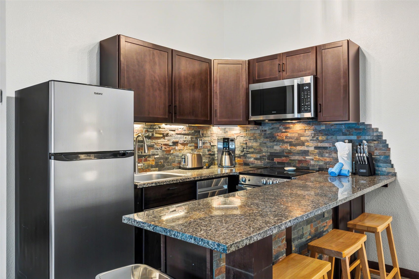 22174 Us Highway 6 7 Property Photo 5