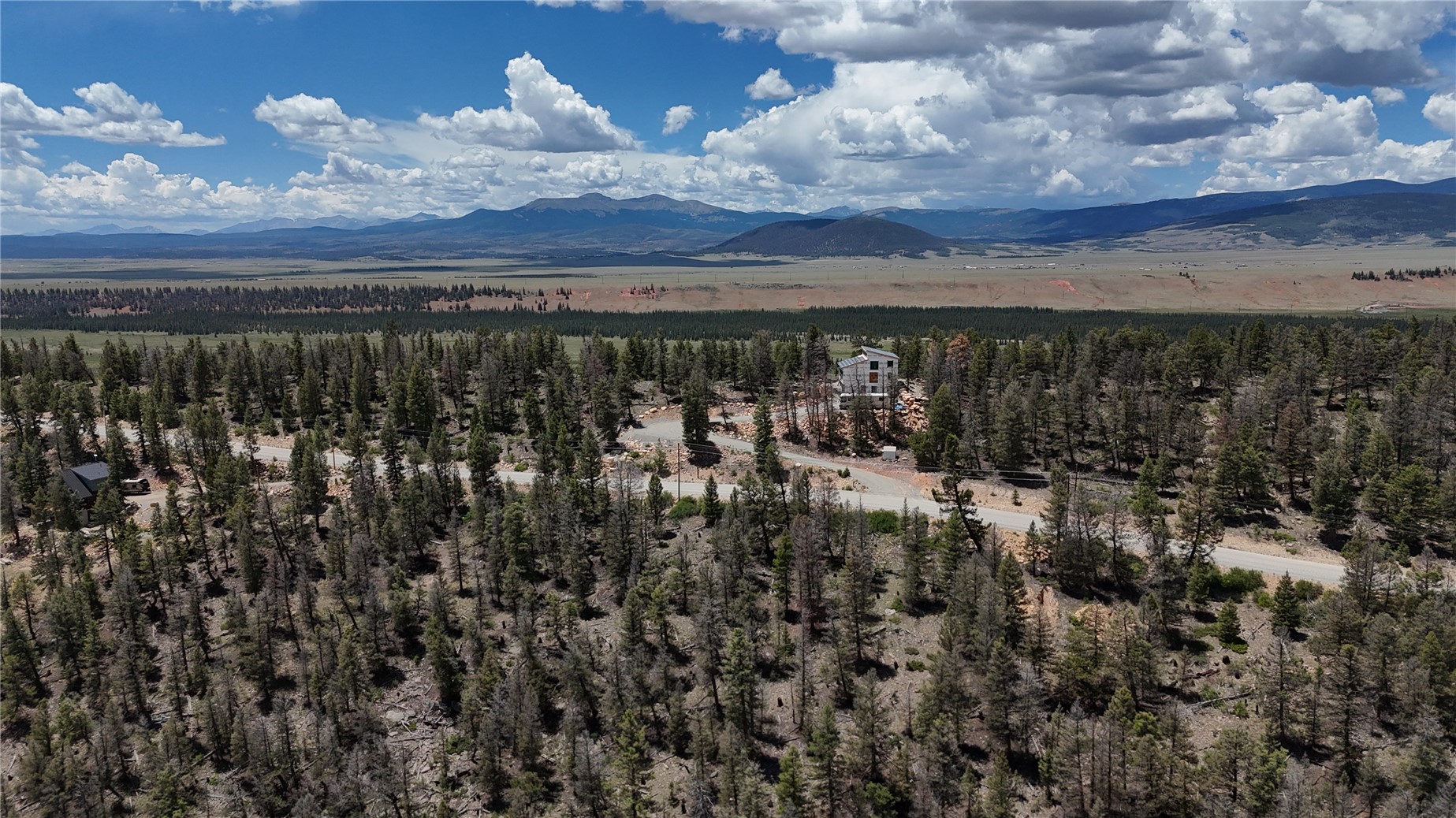1396 Middle Fork Property Photo 4